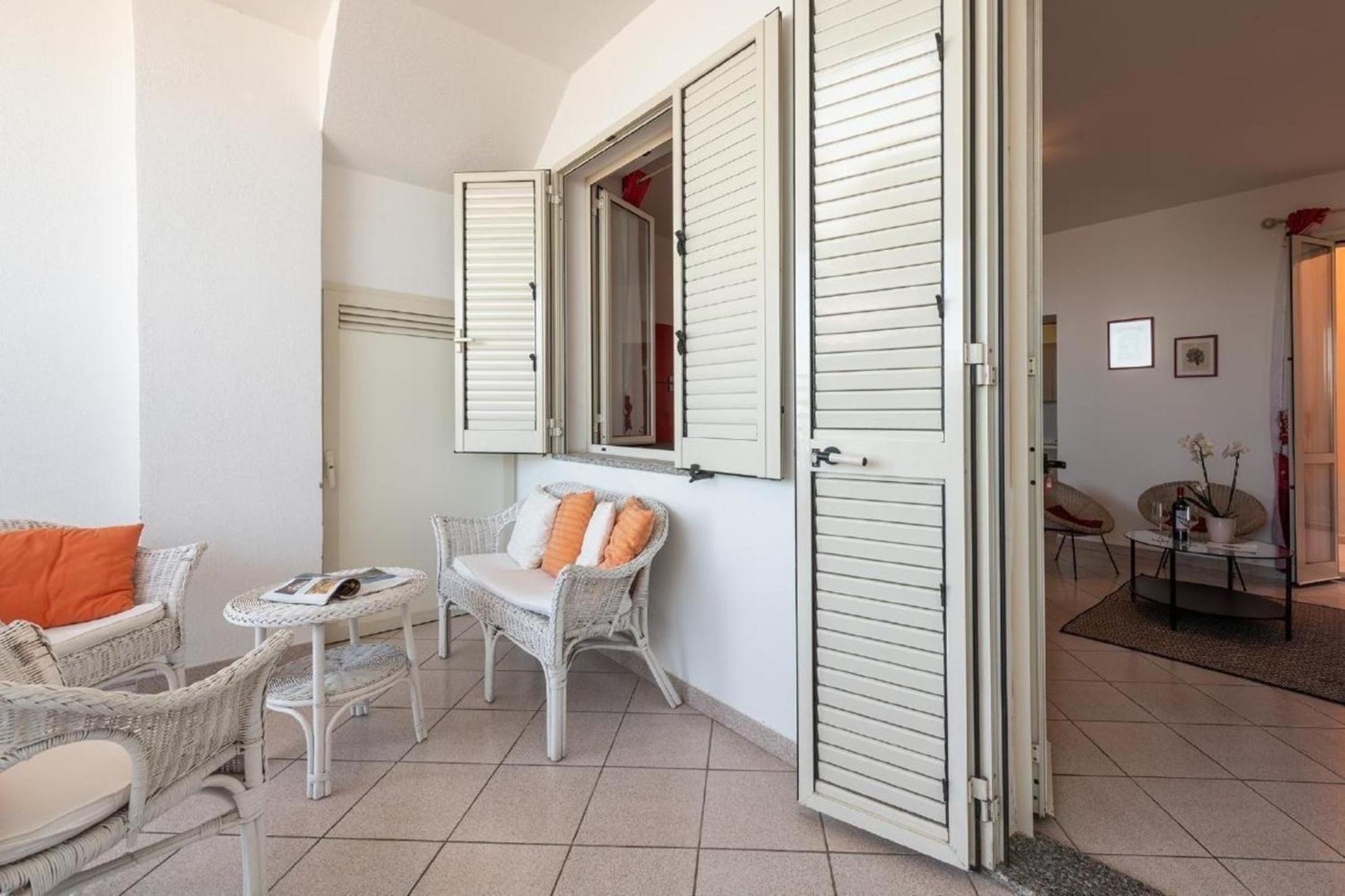 Schöne Wohnung in Cala Gonone und Meerblick und Neben dem Strand