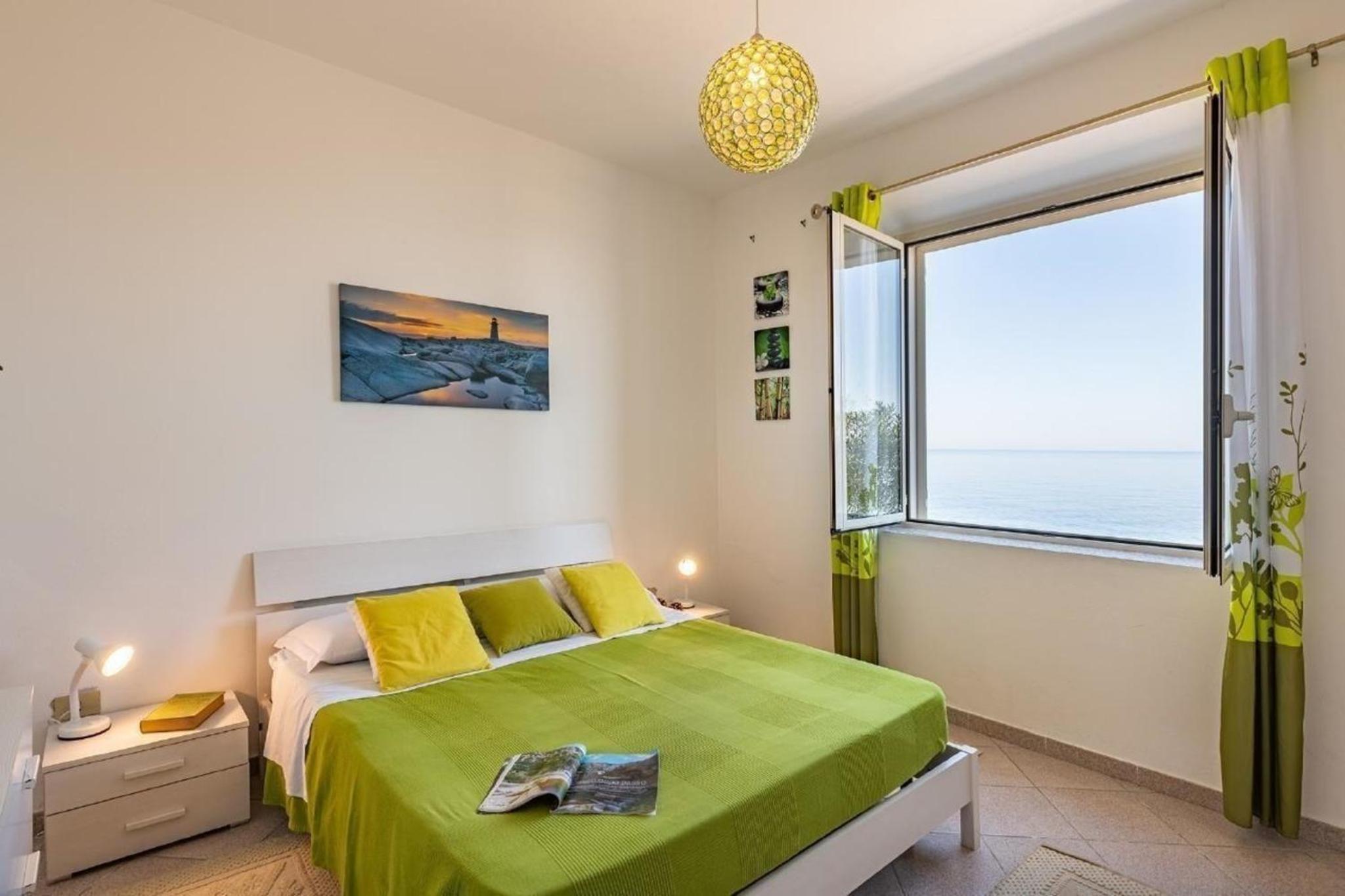 Schöne Wohnung in Cala Gonone und Meerblick und Neben dem Strand