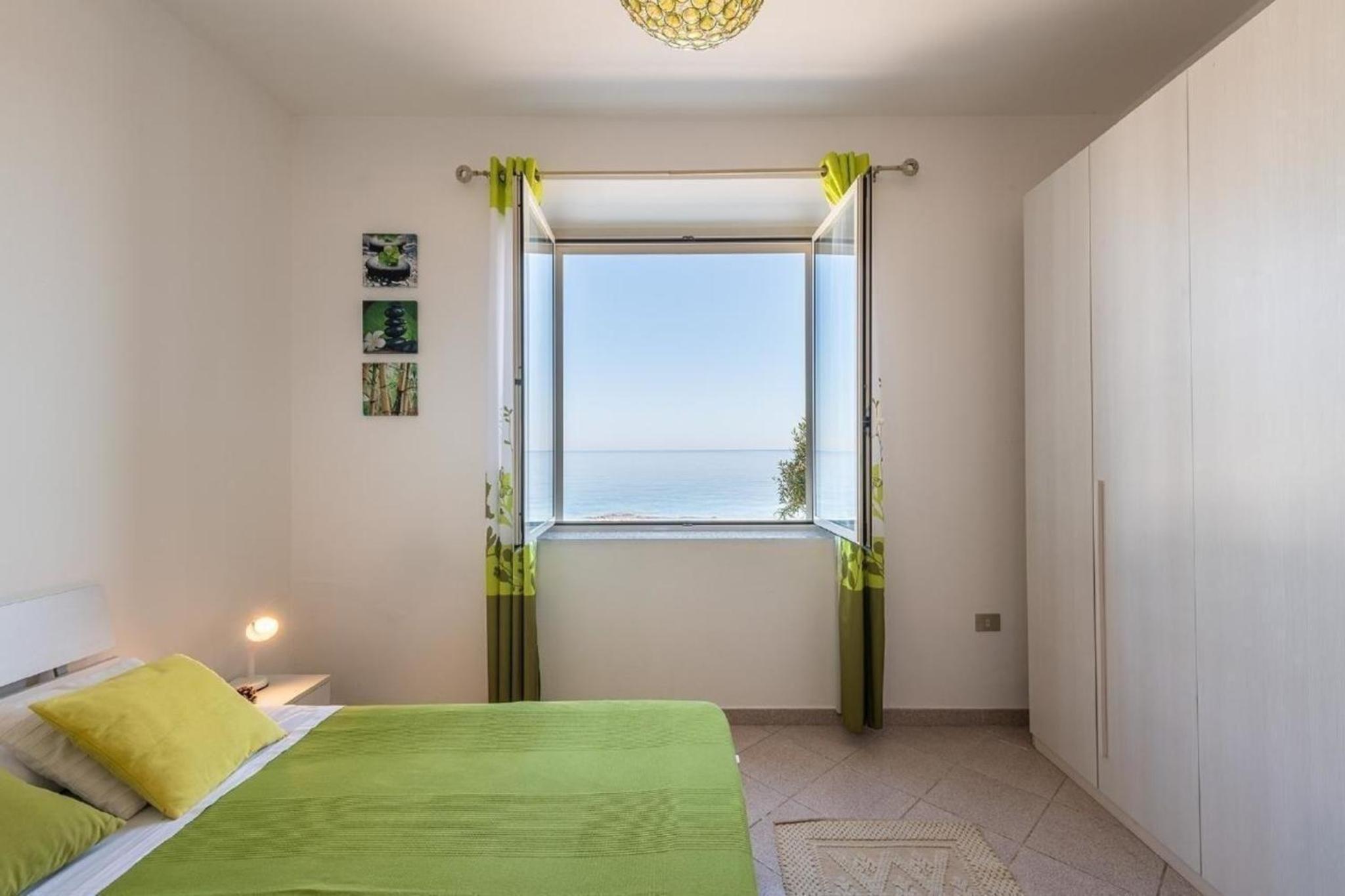 Schöne Wohnung in Cala Gonone und Meerblick und Neben dem Strand