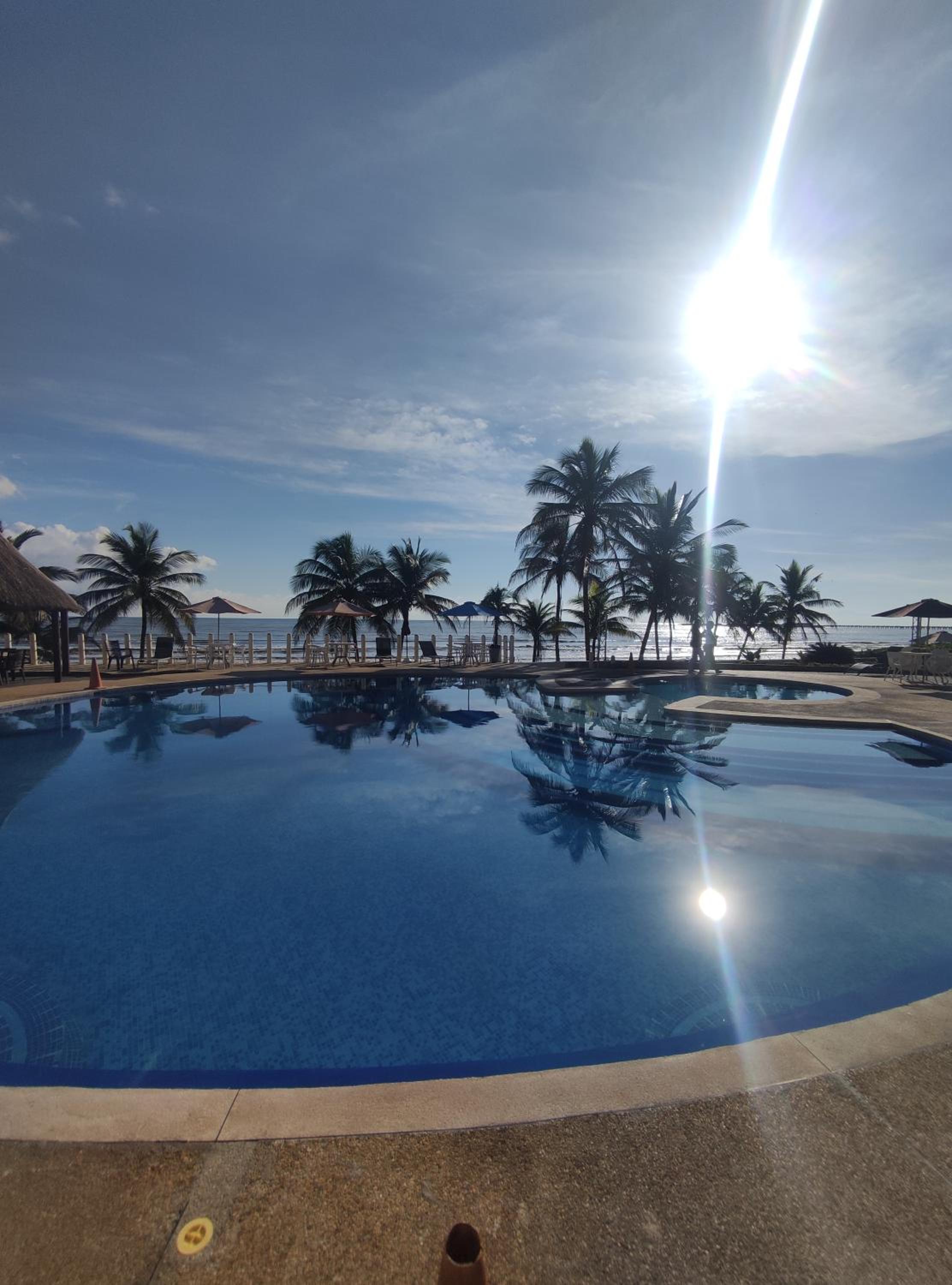 edificio guaruja Frente al mar piscina playa y lancha deportiva