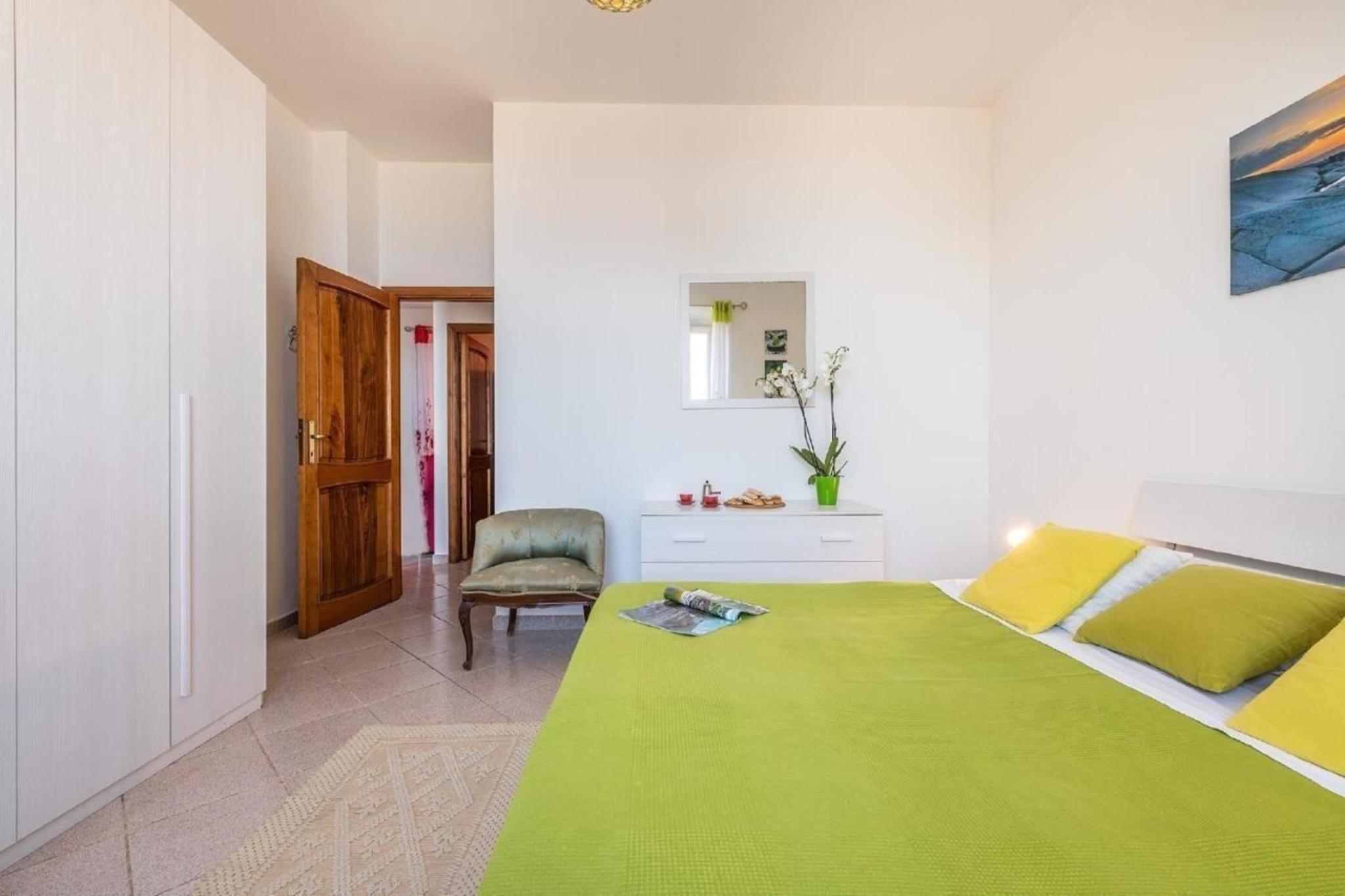 Schöne Wohnung in Cala Gonone und Meerblick und Neben dem Strand