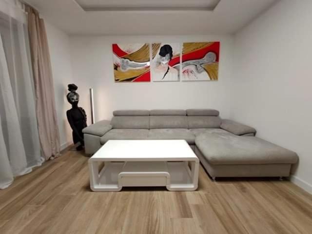 Photo 34