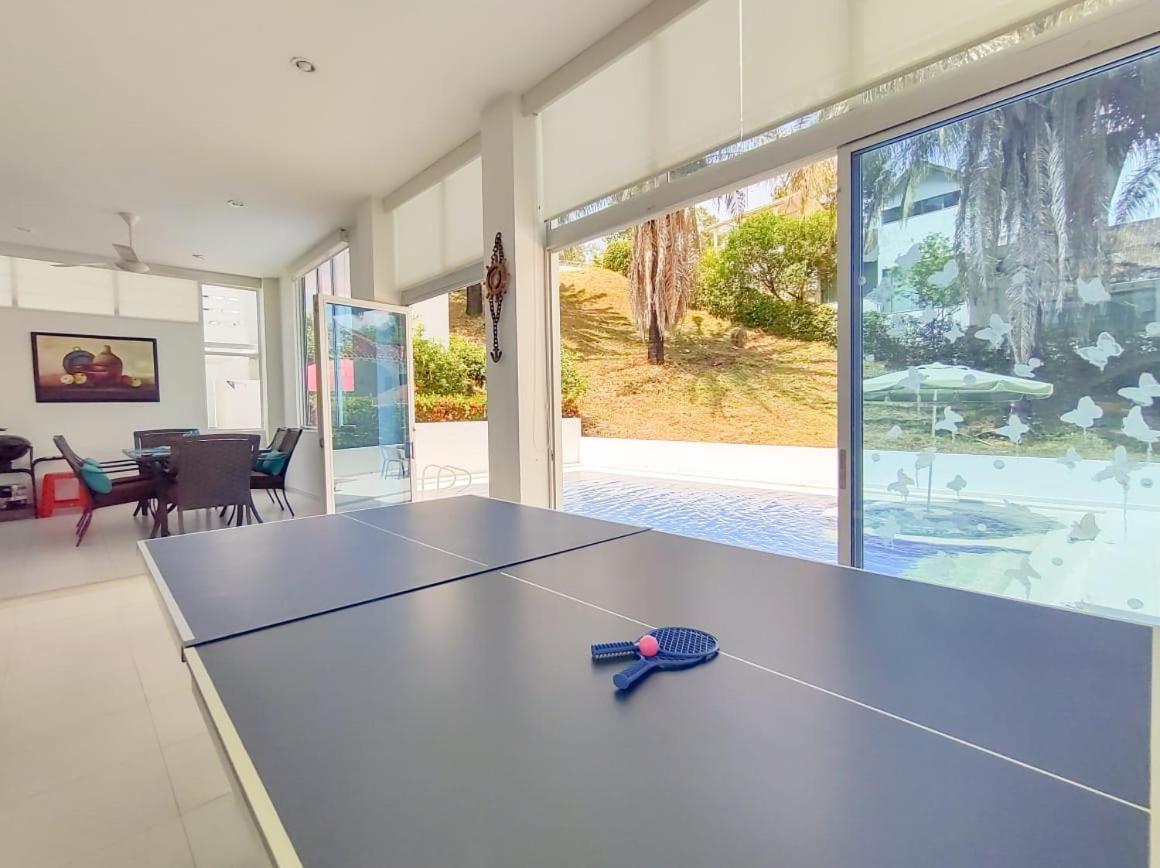 Bellísima casa quinta capacidad 20 personas