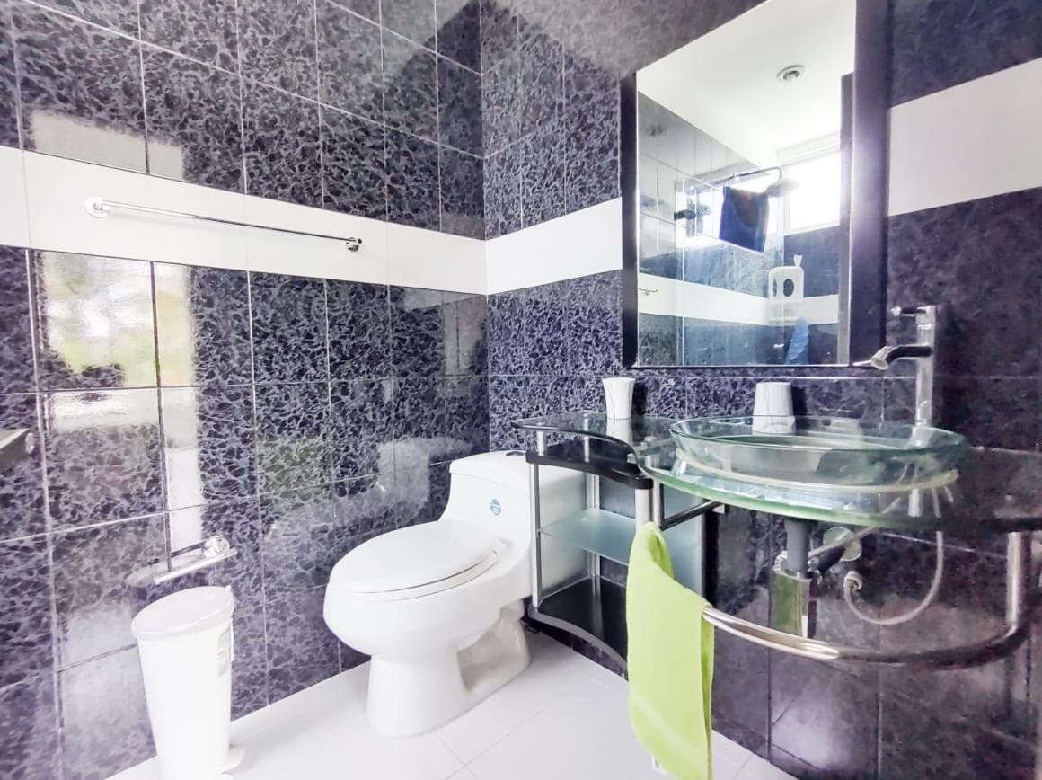 Bellísima casa quinta capacidad 20 personas