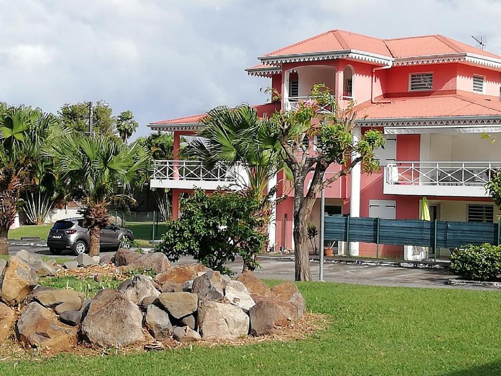 SUNNY Trois Ilets avec piscine, plage view 2