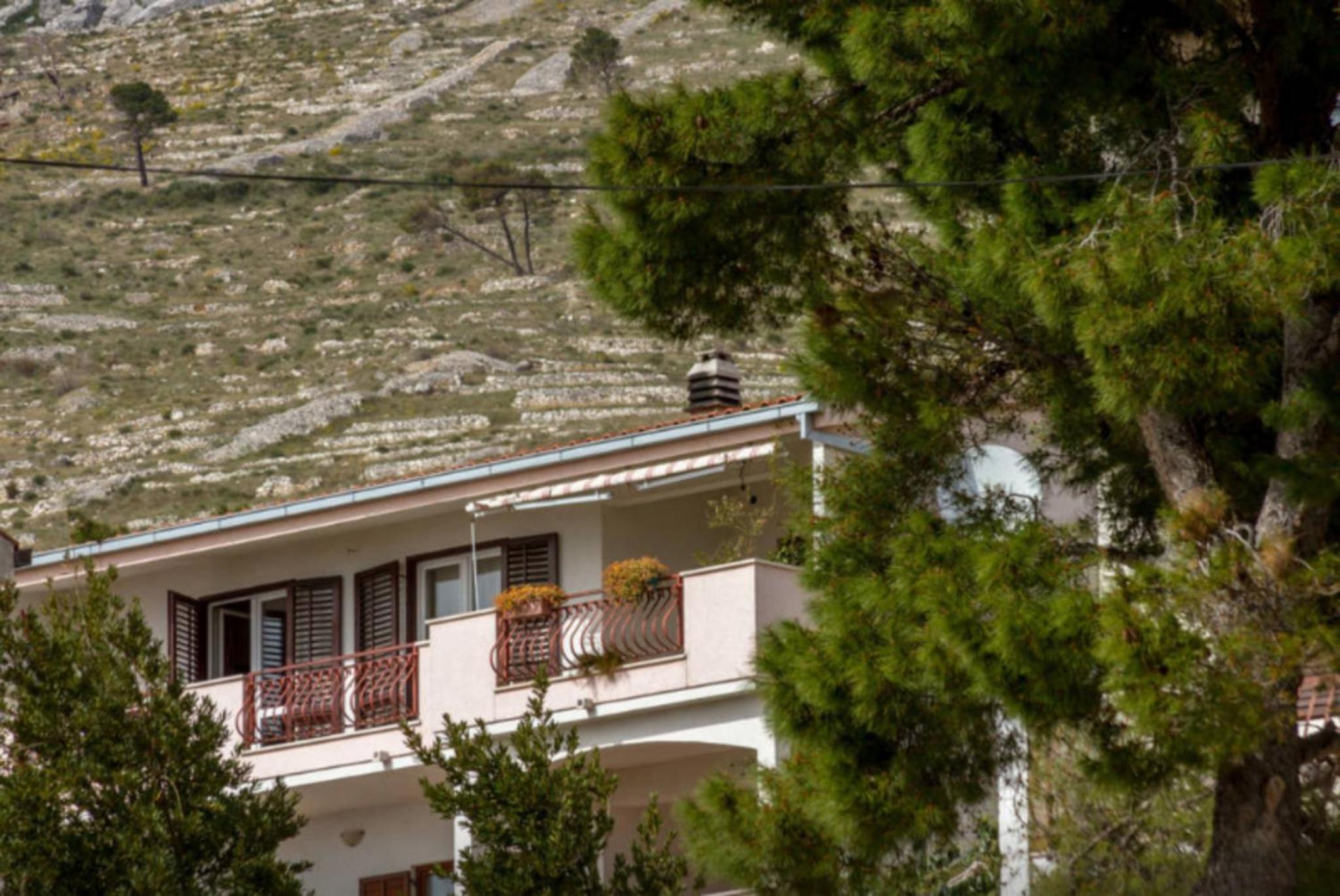 Geräumige Wohnung mit Balkon und Meerblick view 2