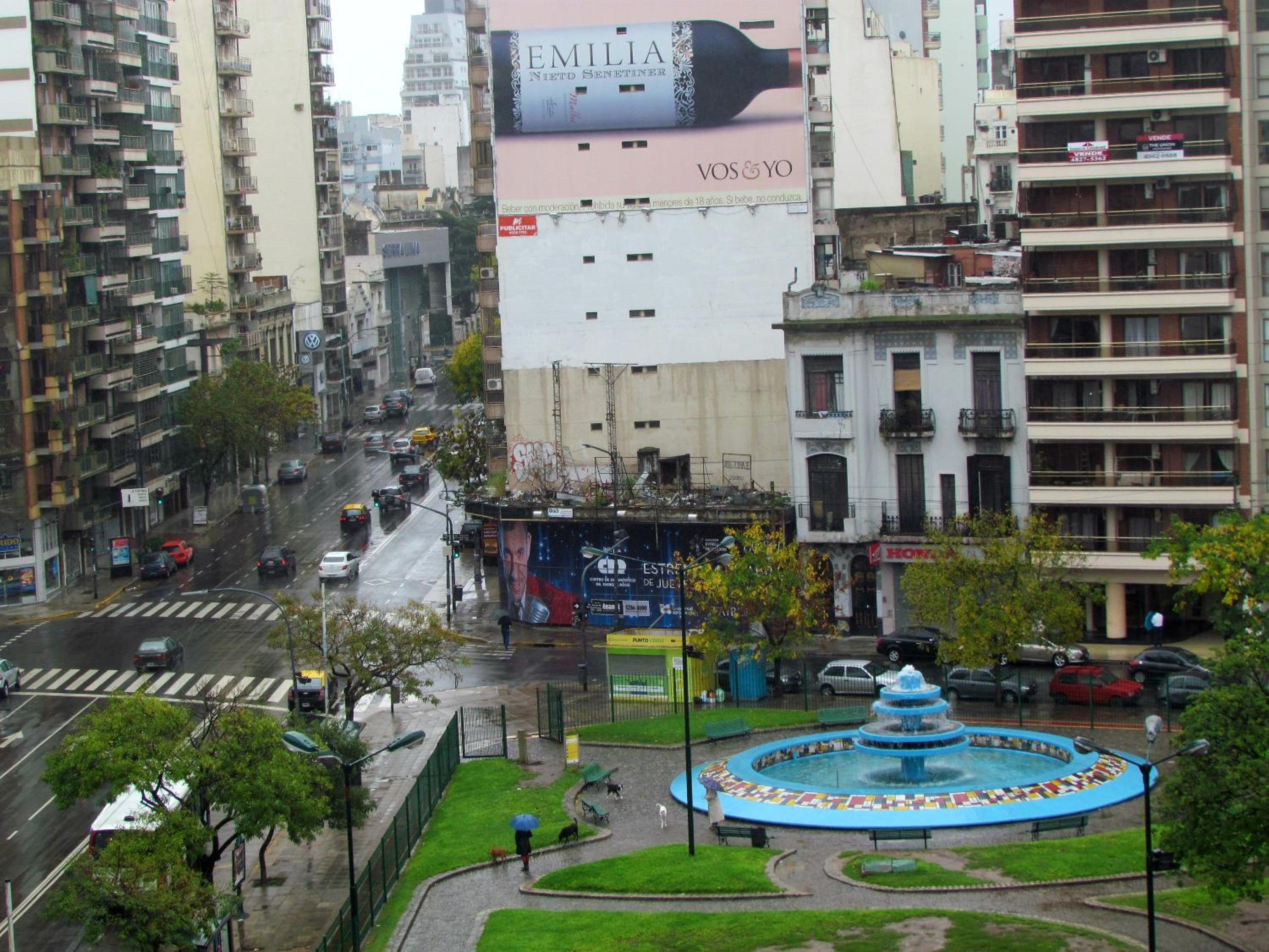 TANGO Estudio, piscina y gym