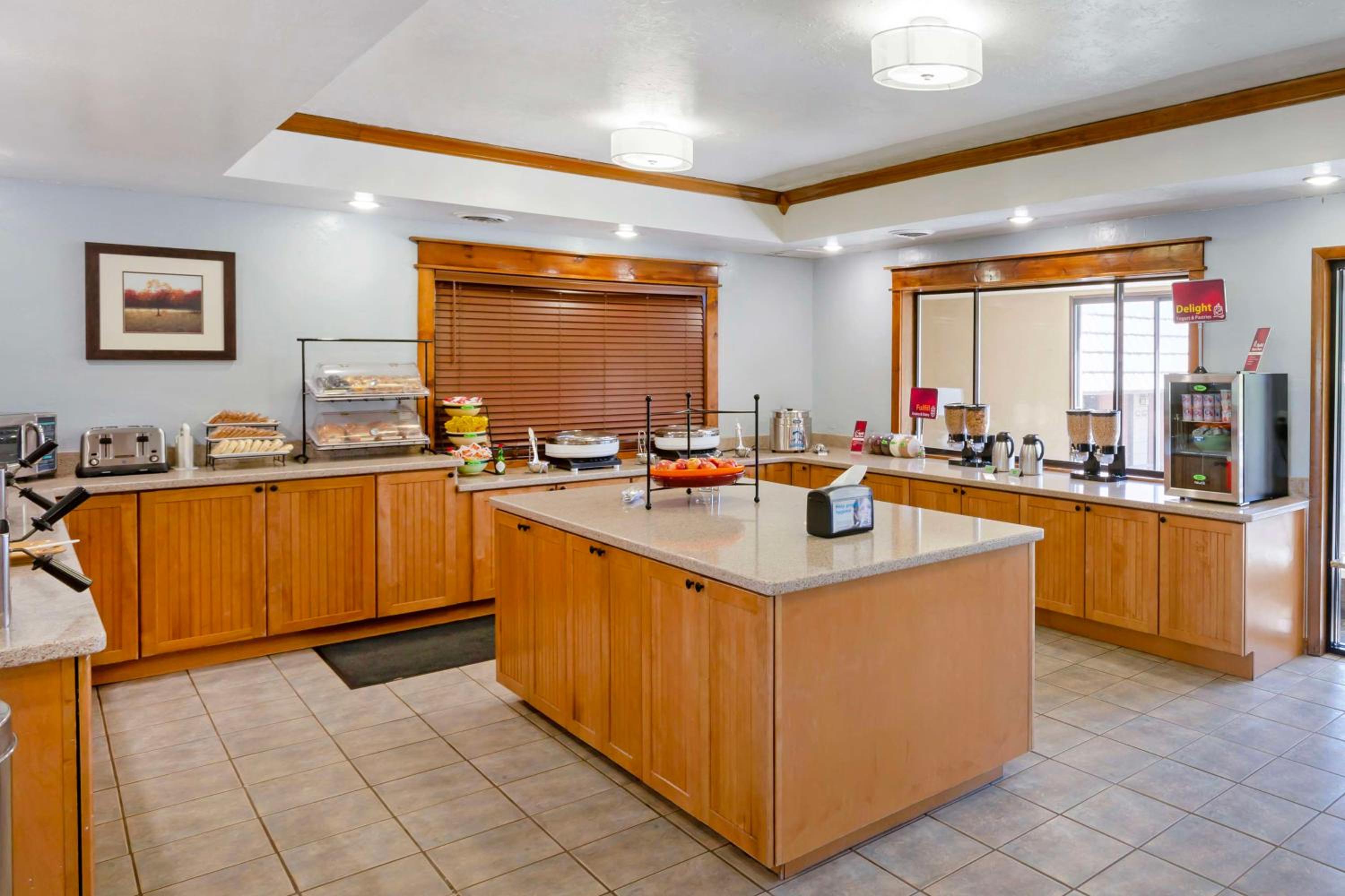 Logan Vacations - Best Western Plus Weston Inn - Property Image 36