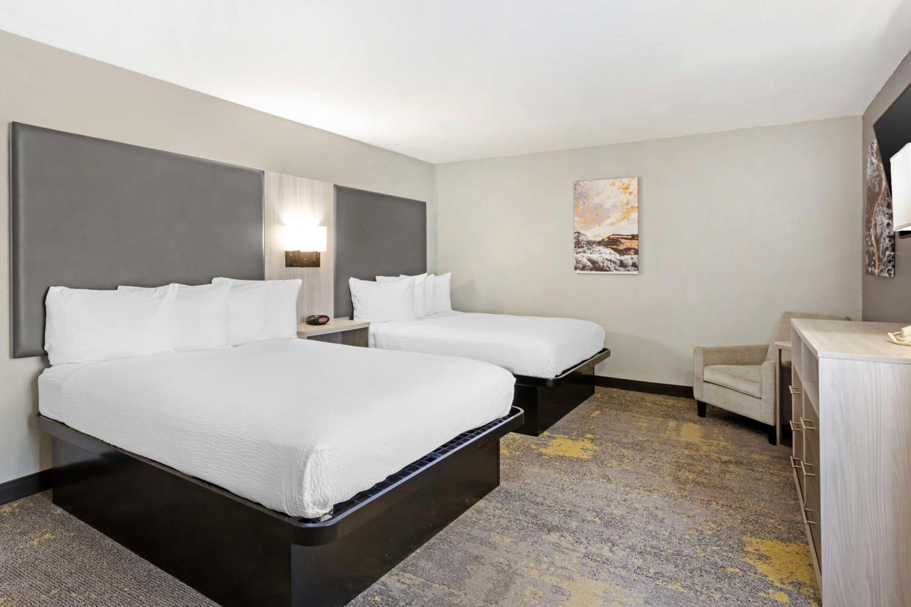 Logan Vacations - Best Western Plus Weston Inn - Property Image 7