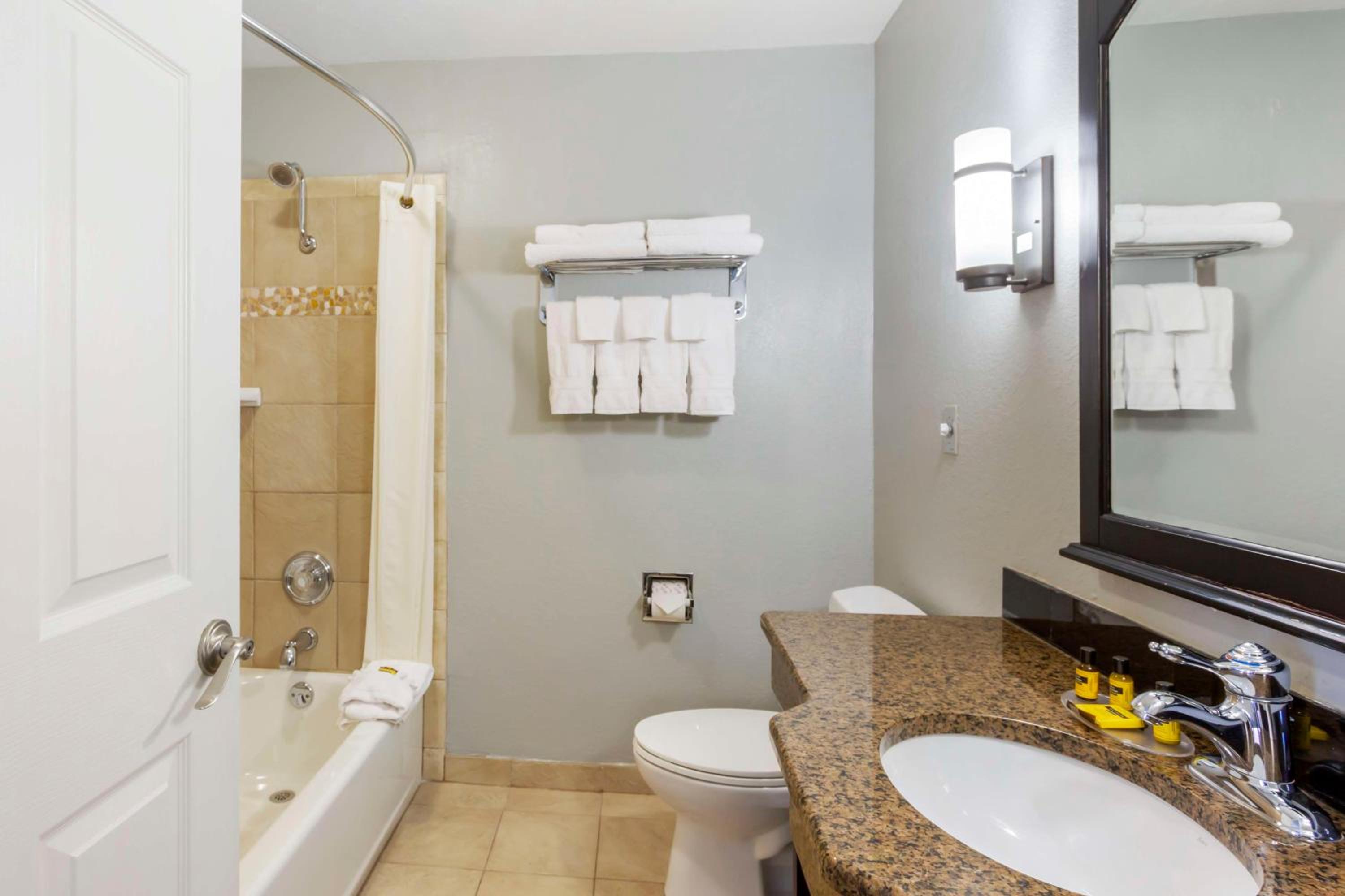 Logan Vacations - Best Western Plus Weston Inn - Property Image 21