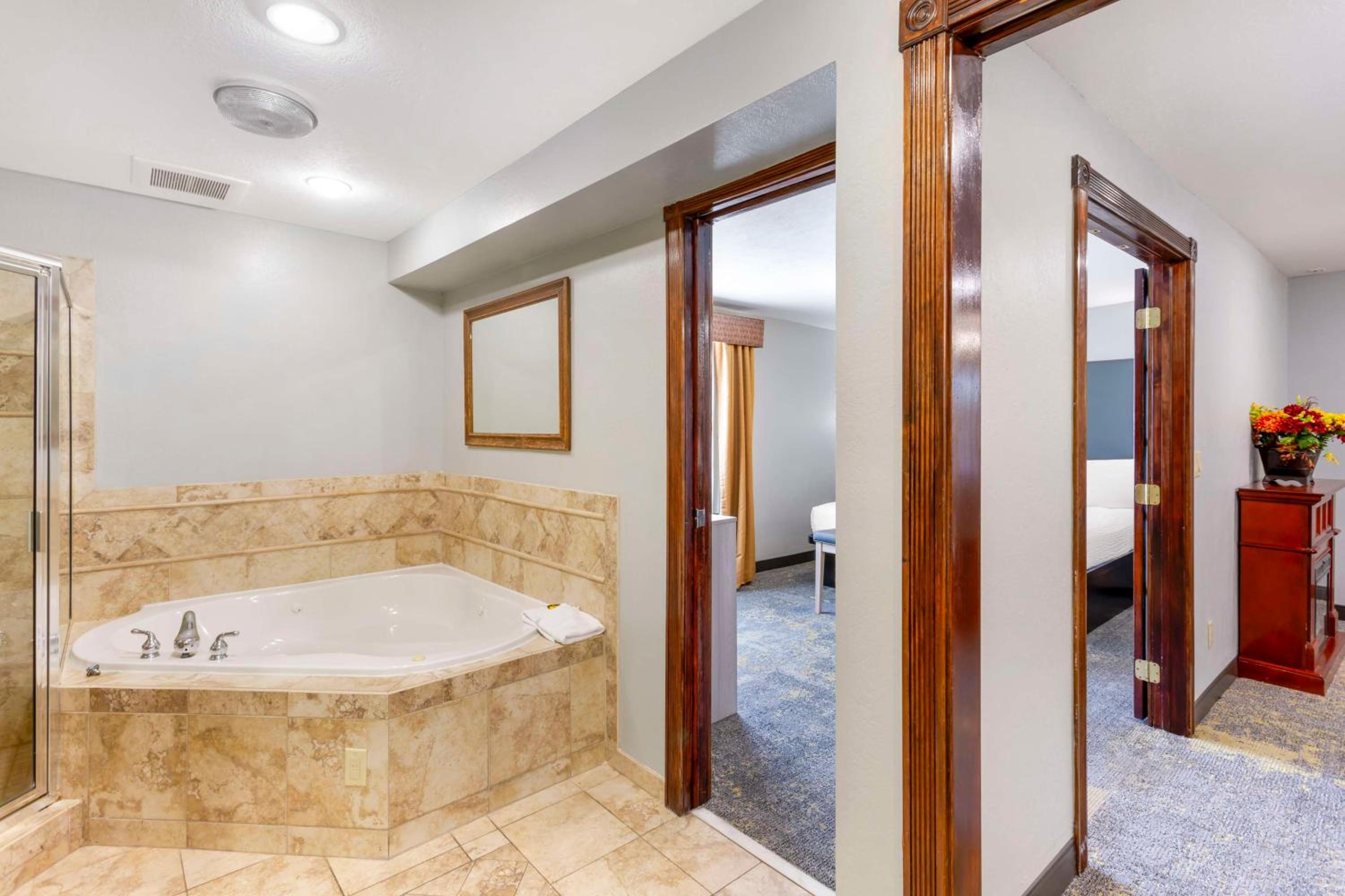Logan Vacations - Best Western Plus Weston Inn - Property Image 28