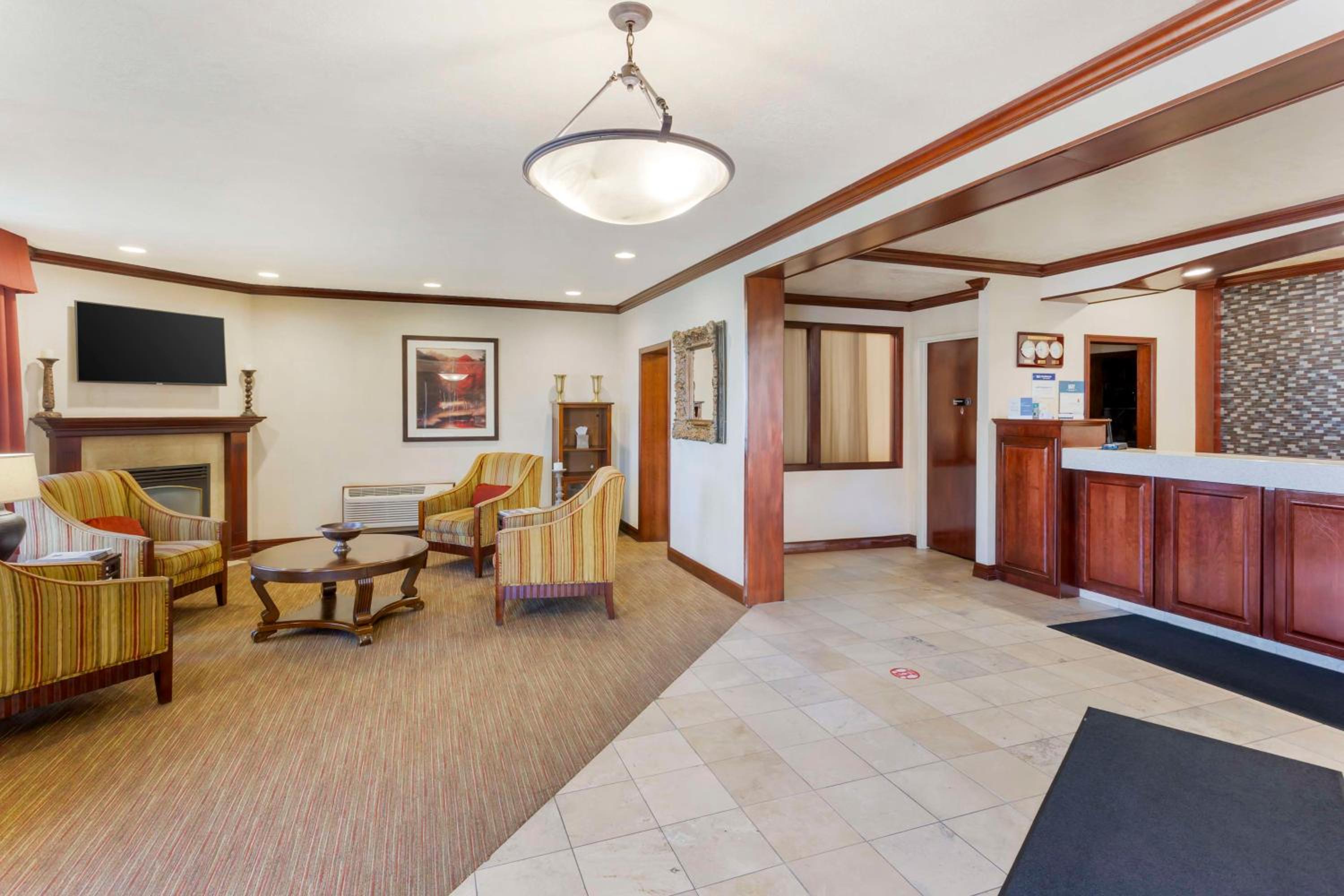 Logan Vacations - Best Western Plus Weston Inn - Property Image 31