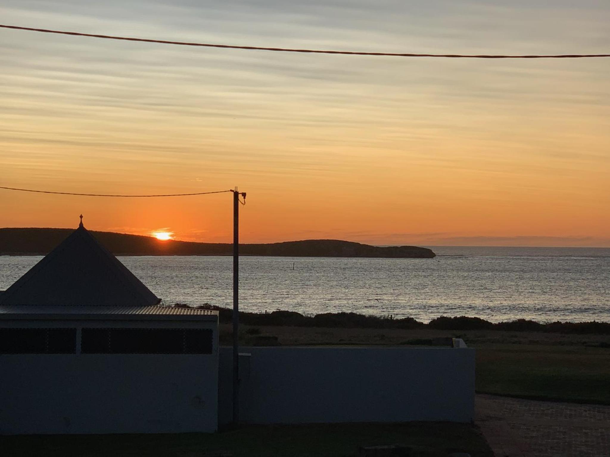 Lano Beach House