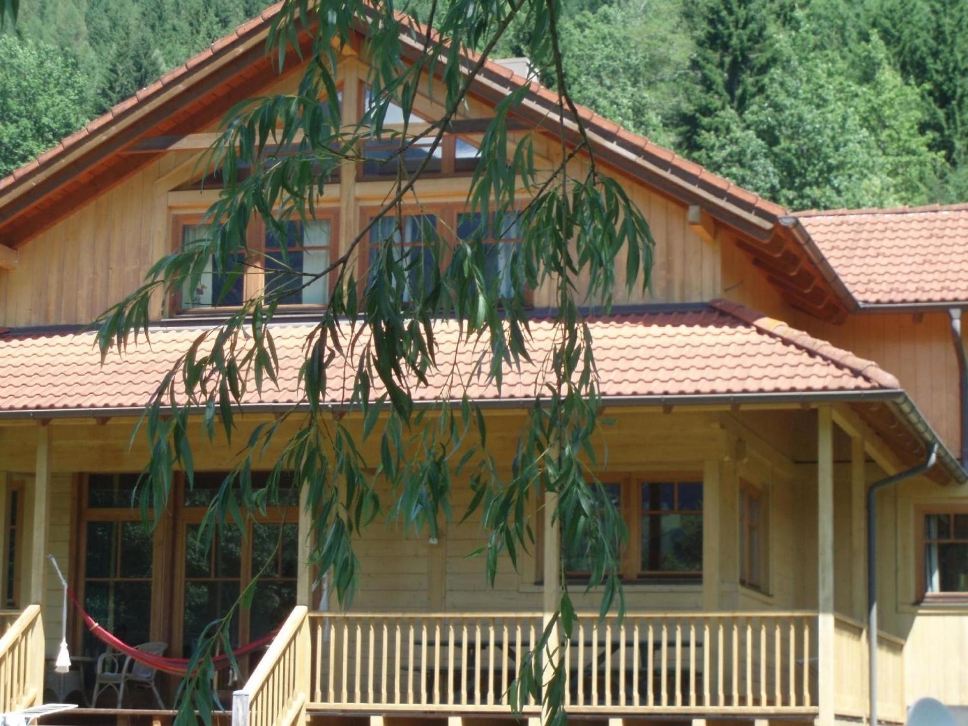 Komfortables Vollholzhaus in Fischertratten