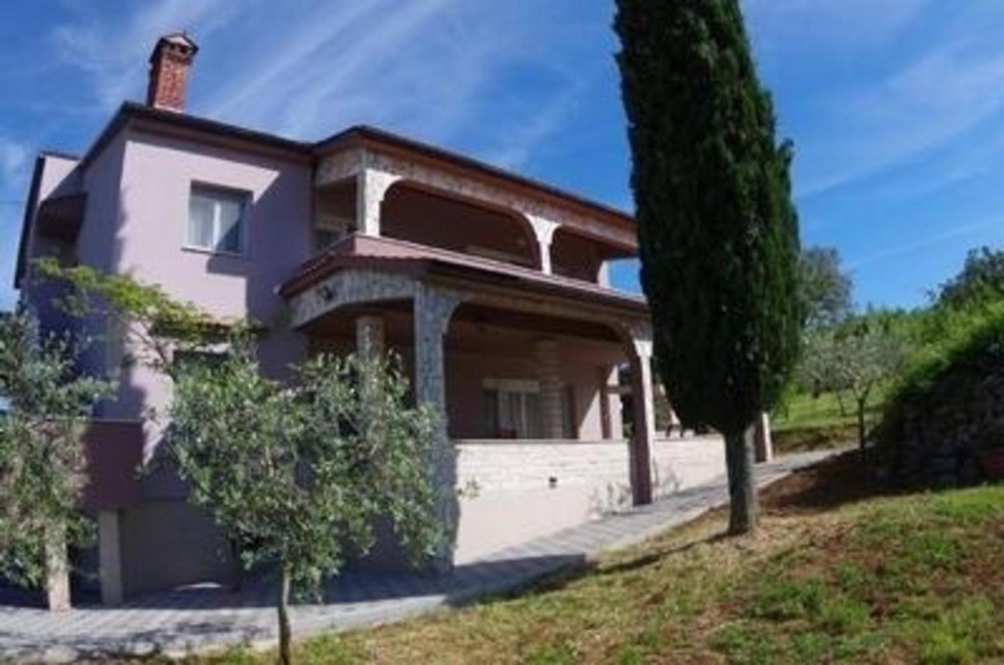 Ferienhaus mit schönem Garten