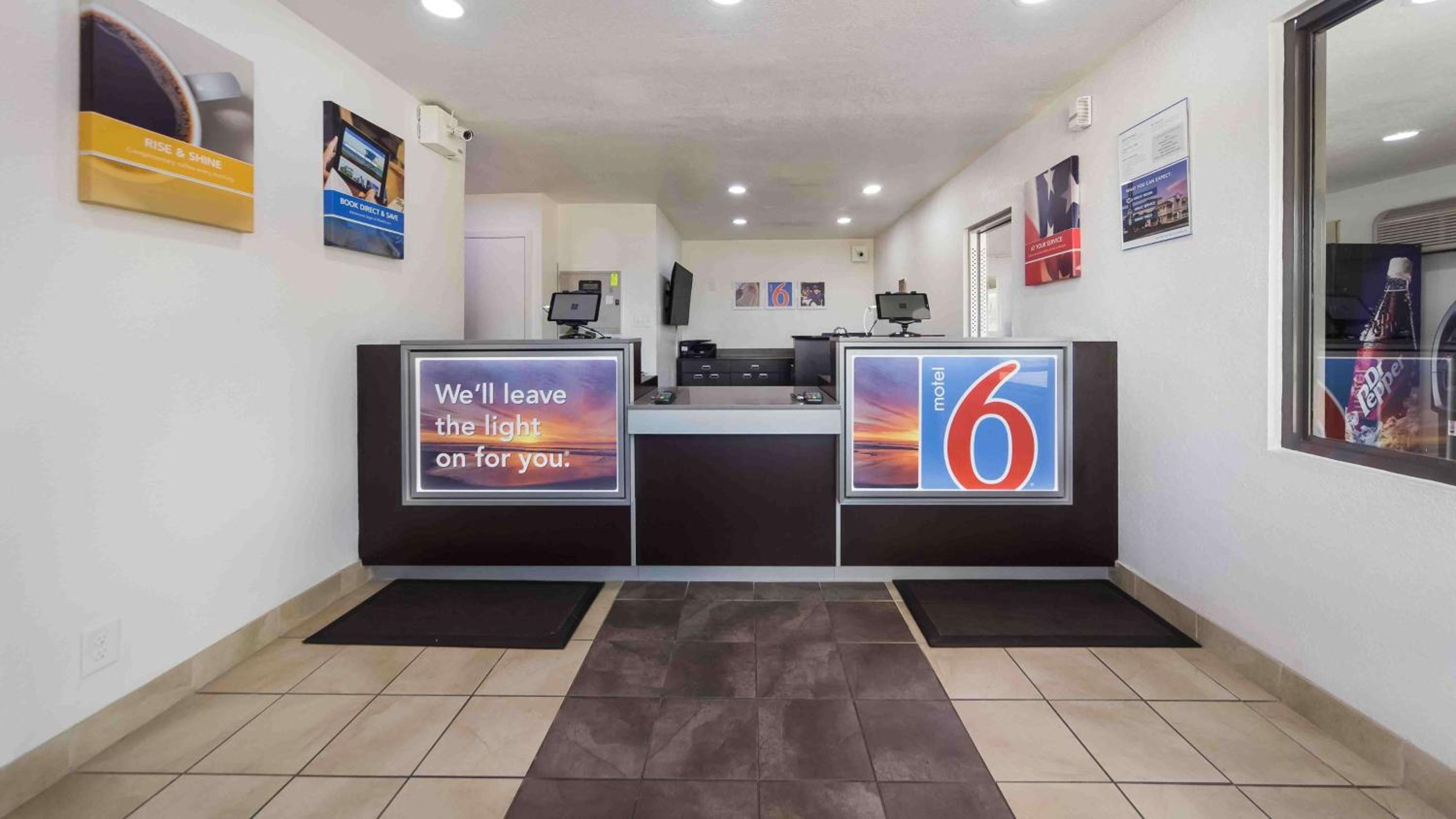 Motel 6-Meridian, MS