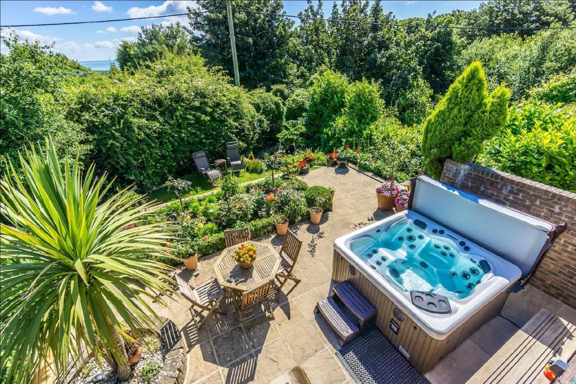 Hastings Vacations - Ferien-Cottage mit Grillplatz im privaten Wintergarten - Property Image 4