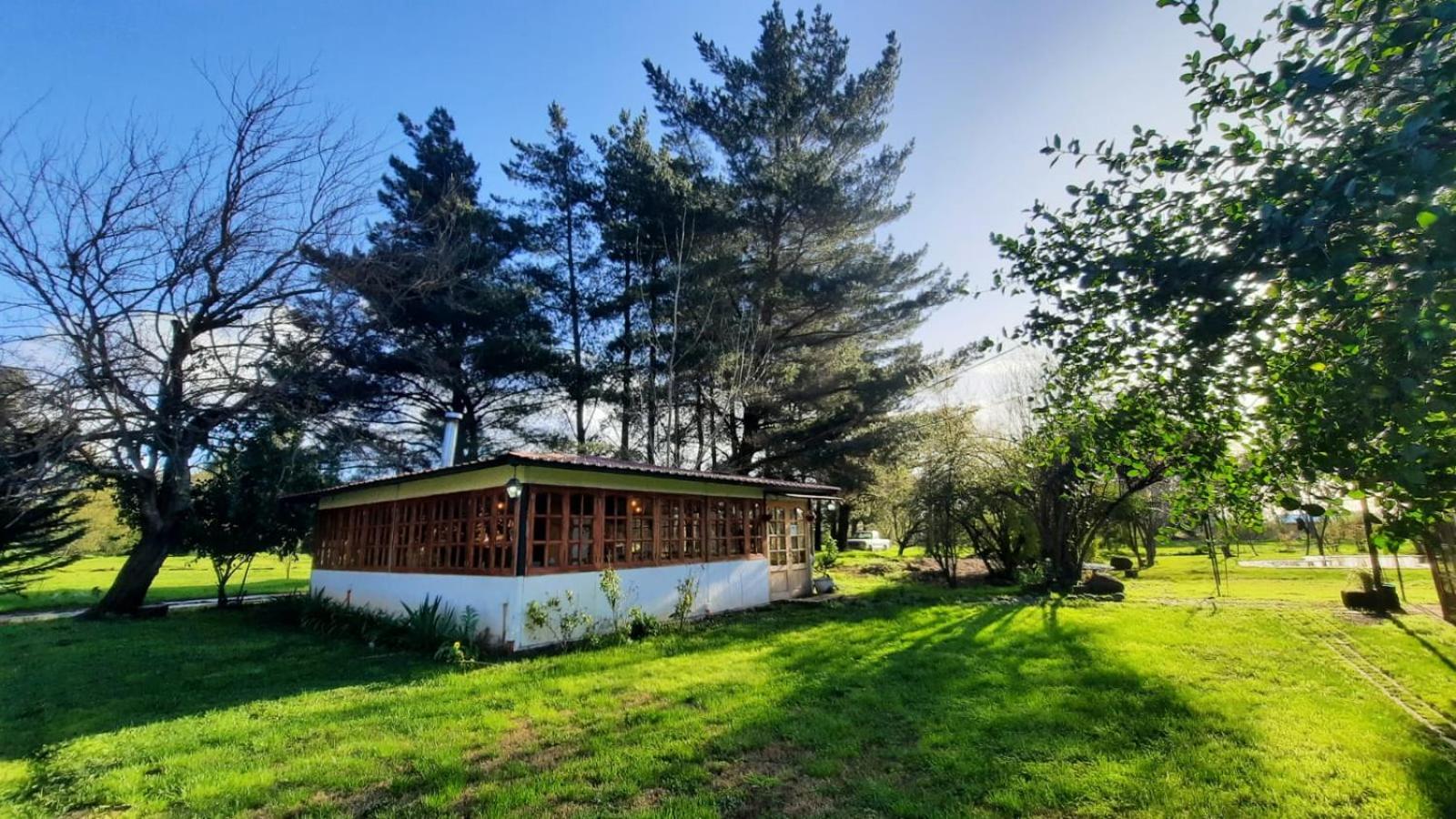 La Casa de Adobe Natural y Más