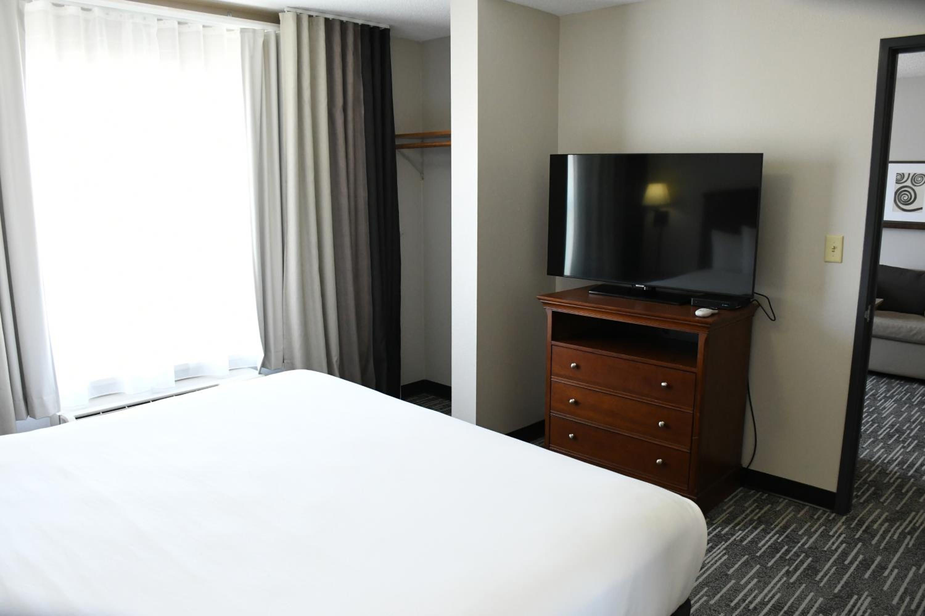 HARMONY INN & SUITES view 3