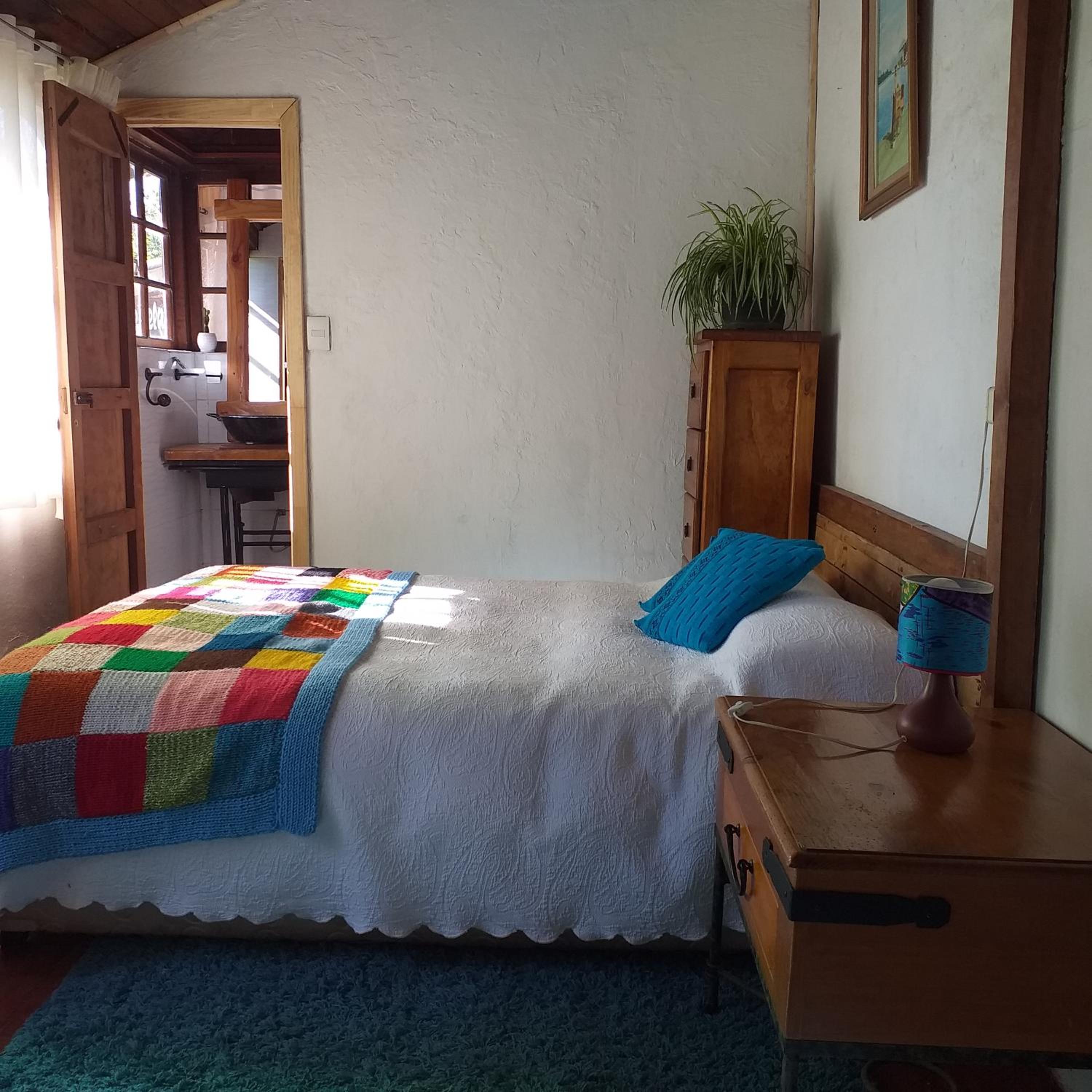La Casa de Adobe Natural y Más