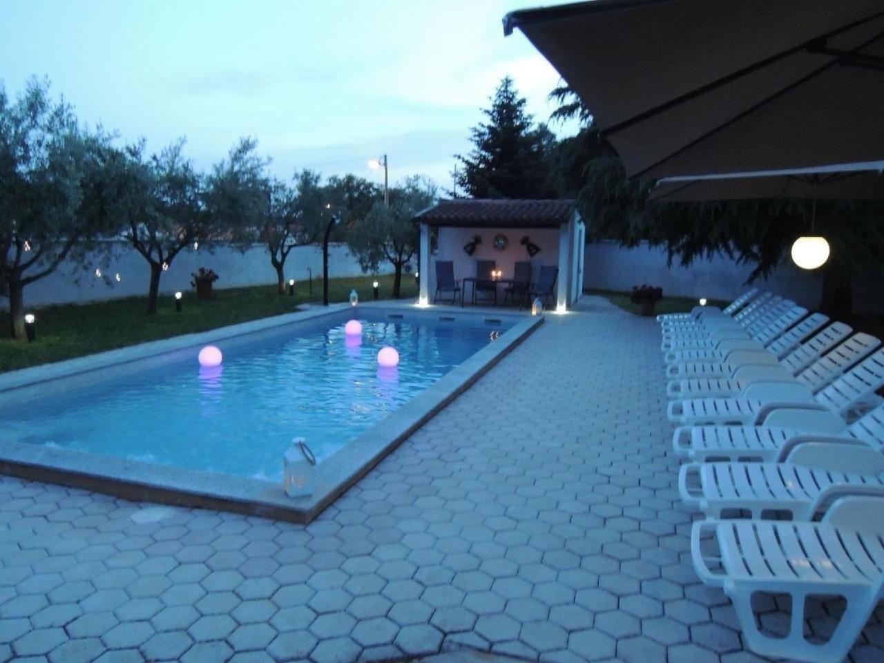 Wohnung in Vrvari mit Großem gemeinschaftlichem Pool view 3