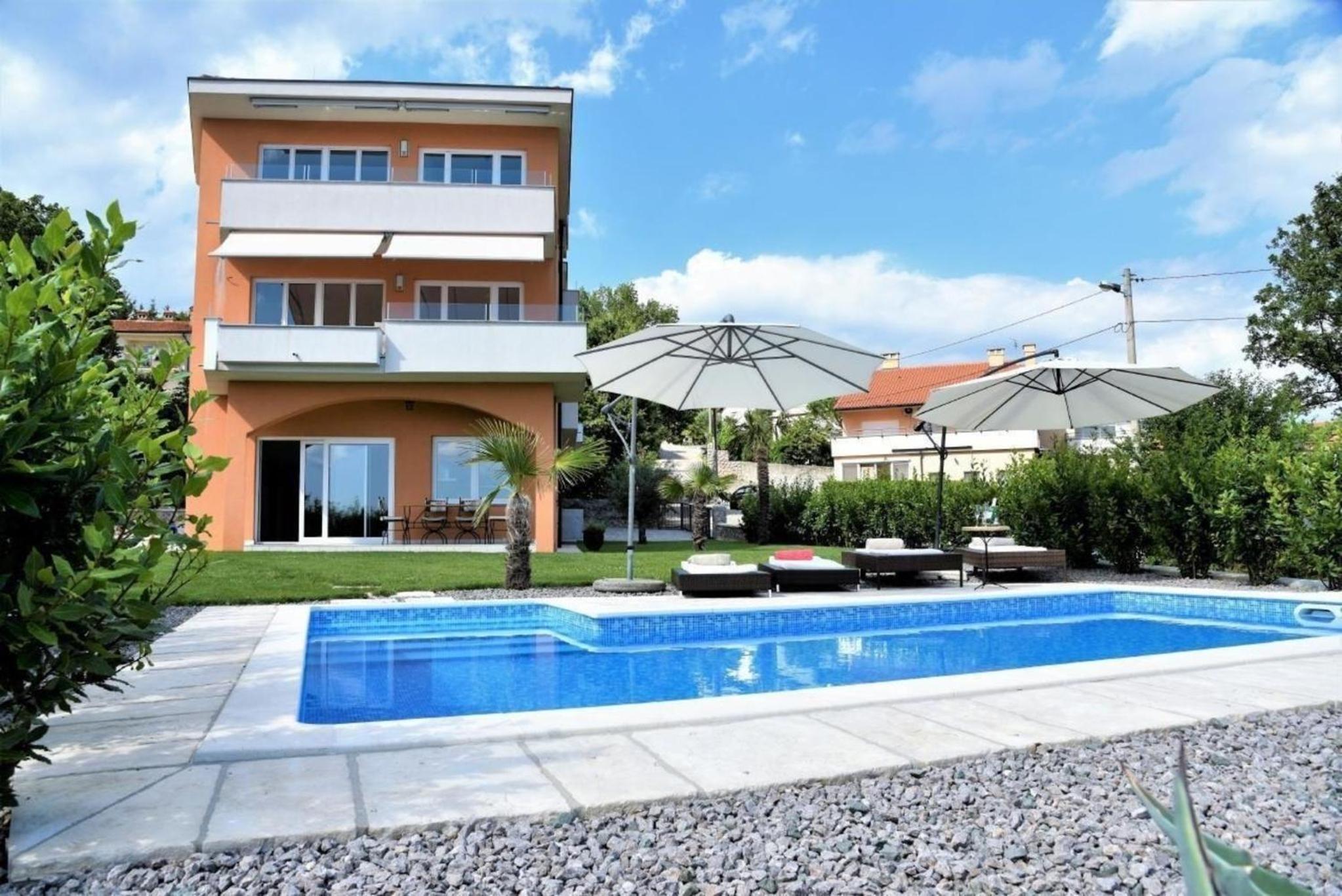Wohnung in Rubeši mit Garten view 3