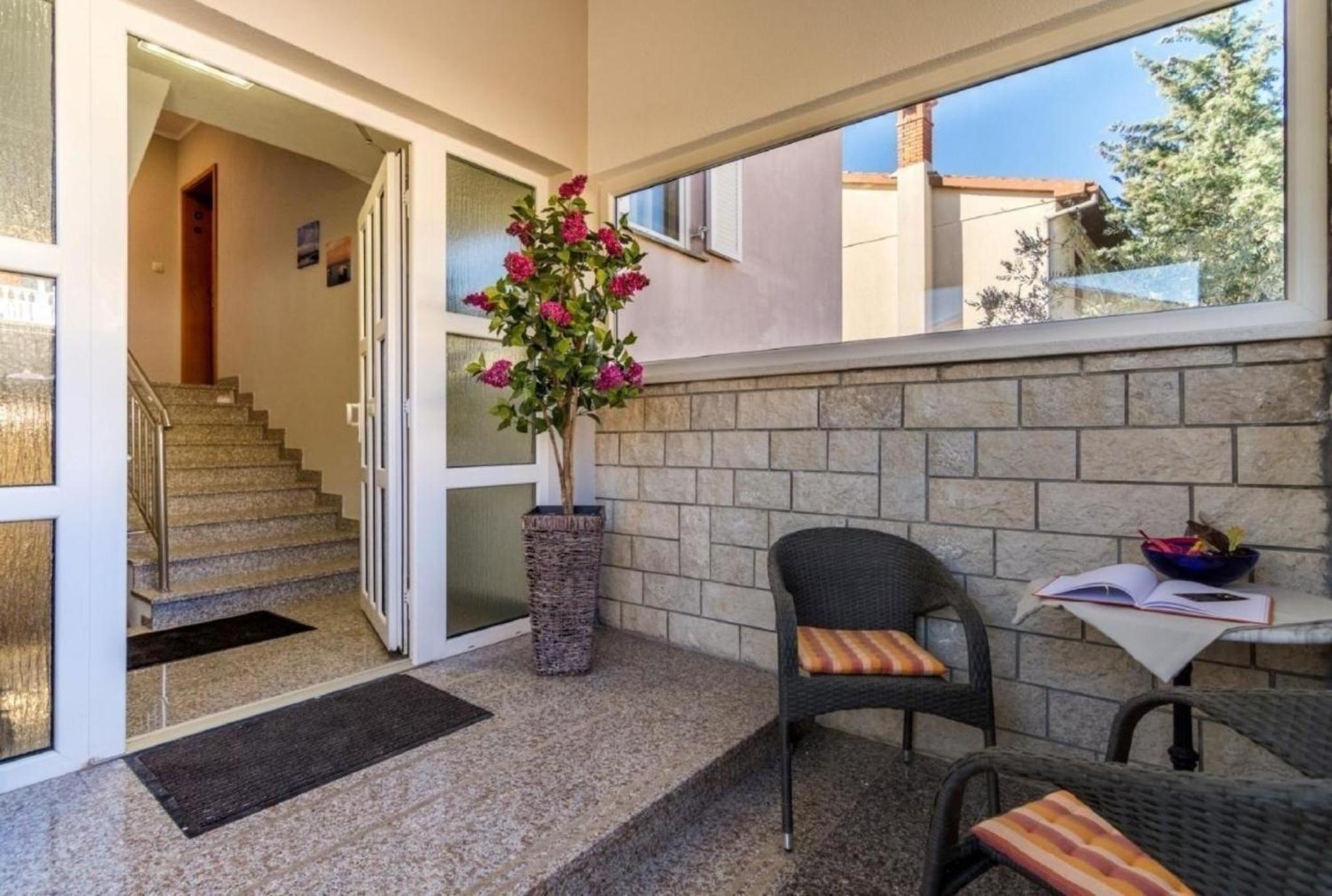Wohnung in Rabac mit Kleiner Terrasse view 2