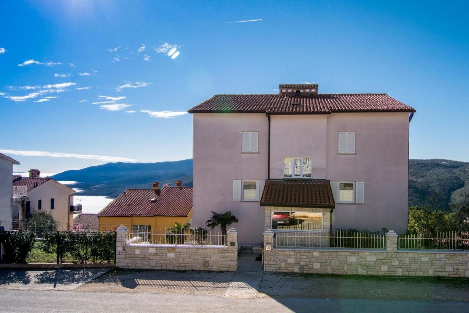 Wohnung in Rabac mit Kleiner Terrasse view 3