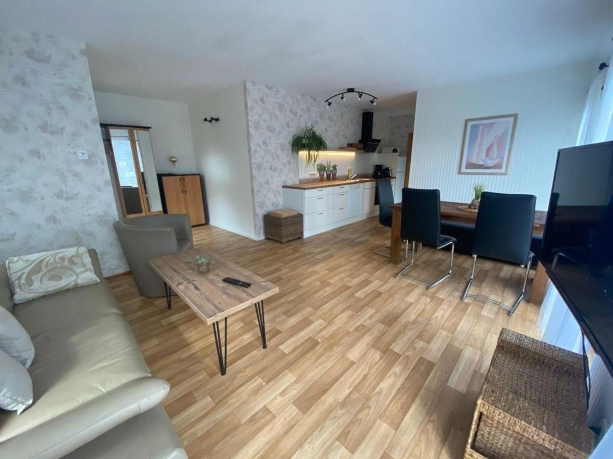 Geräumige Wohnung in Bad Elster mit Terrasse, Garten und Grill