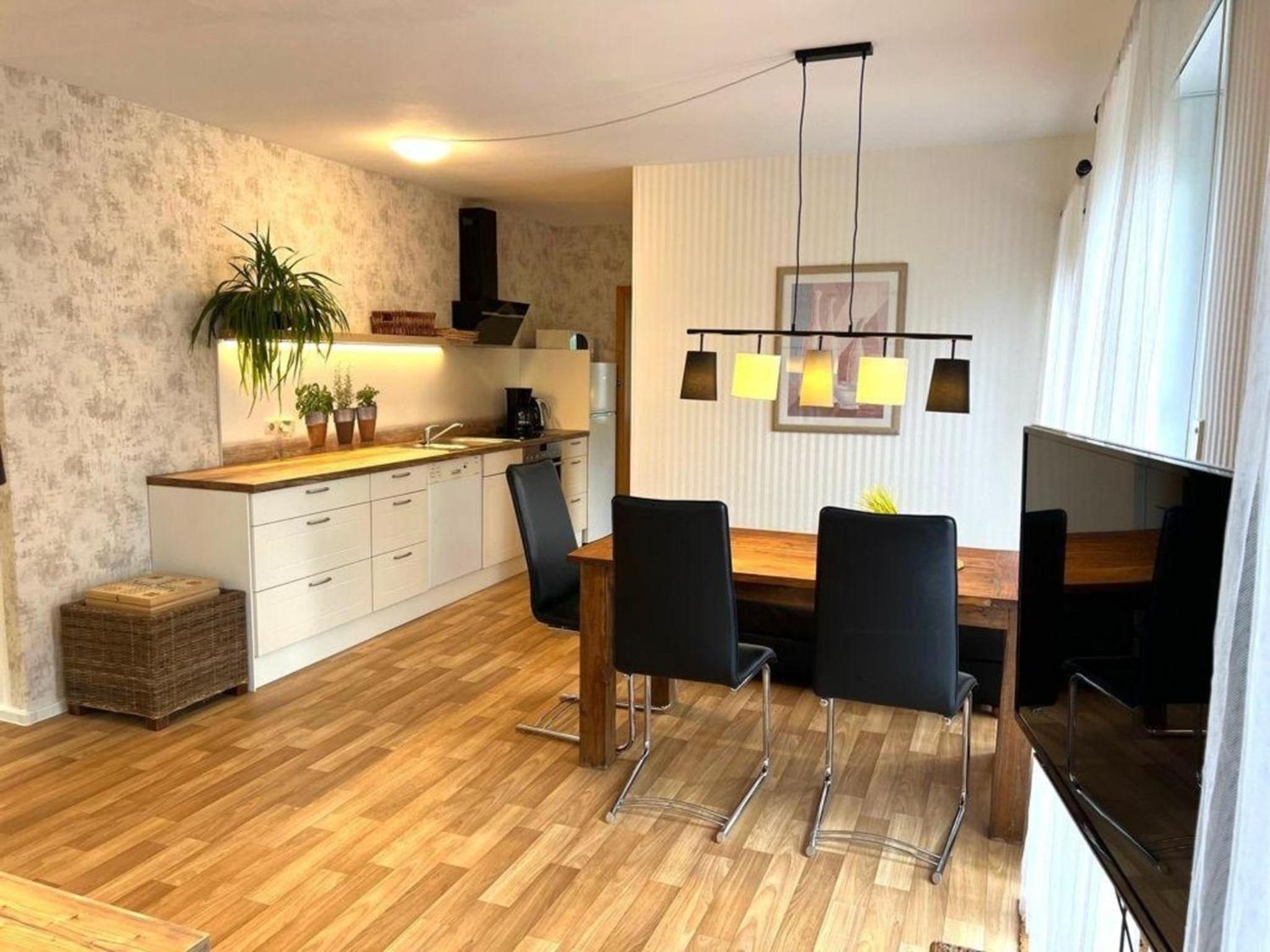 Geräumige Wohnung in Bad Elster mit Terrasse, Garten und Grill