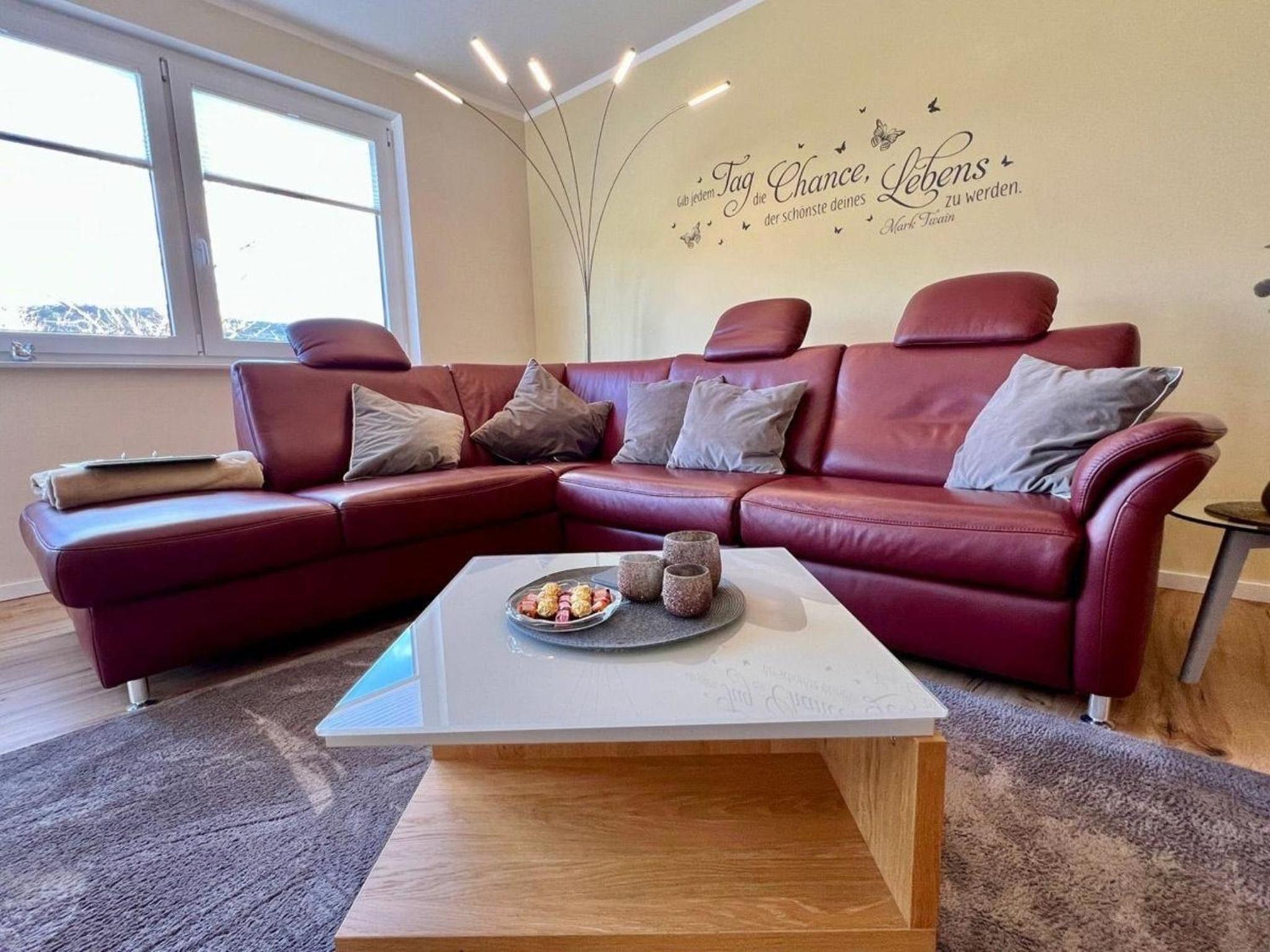 Moderne Wohnung mit Parkplatz und Rheinblick