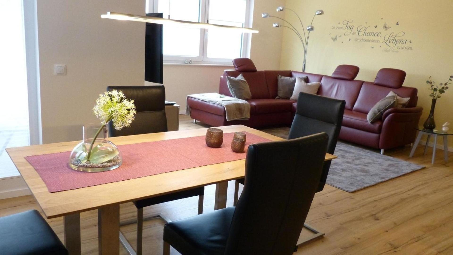 Moderne Wohnung mit Parkplatz und Rheinblick