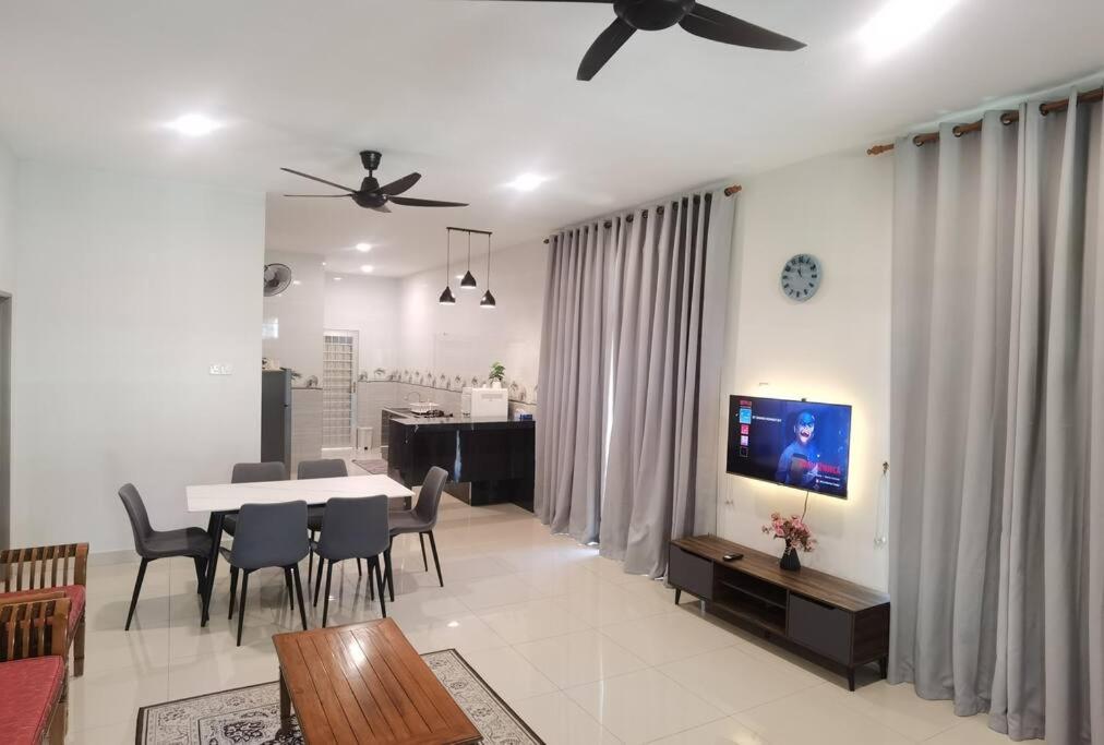 ST Damai 2 Homestay Seberang Takir photo 1