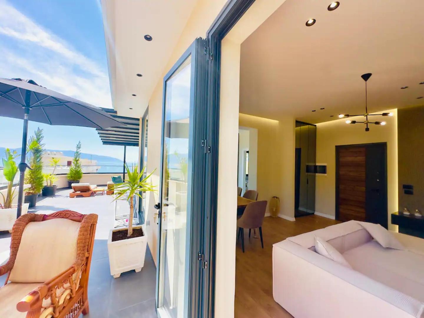 Sea View Luxury Penthouse,3rooms