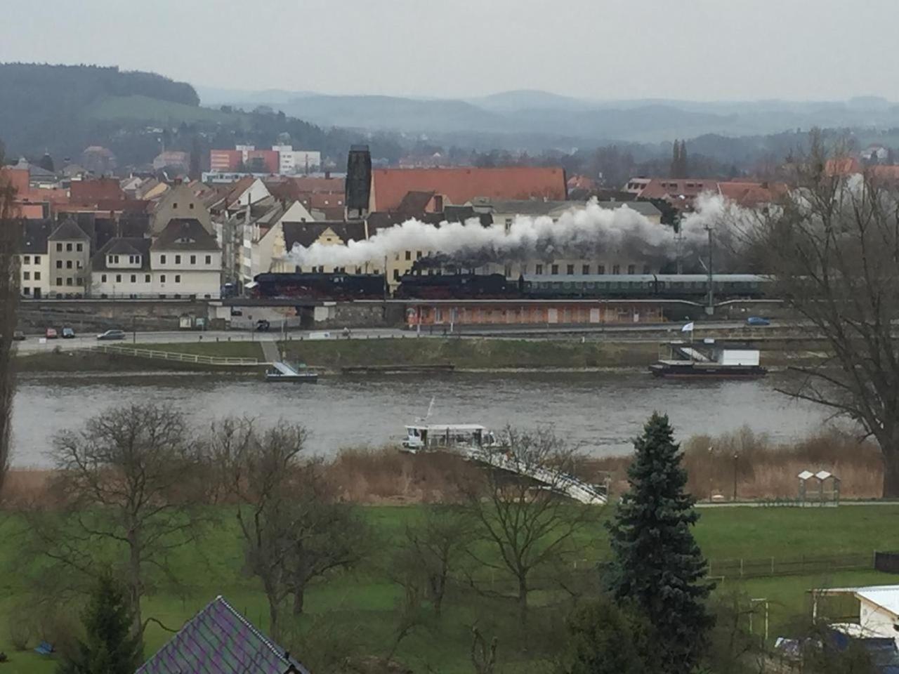Ferienhaus In Pirna Mit Schöner Terrasse