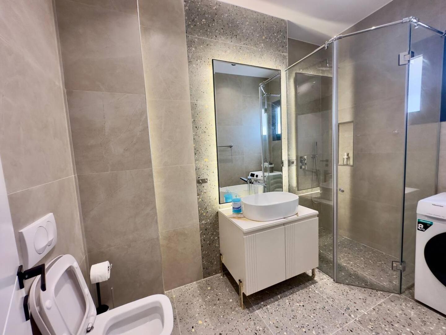 Sea View Luxury Penthouse,3rooms