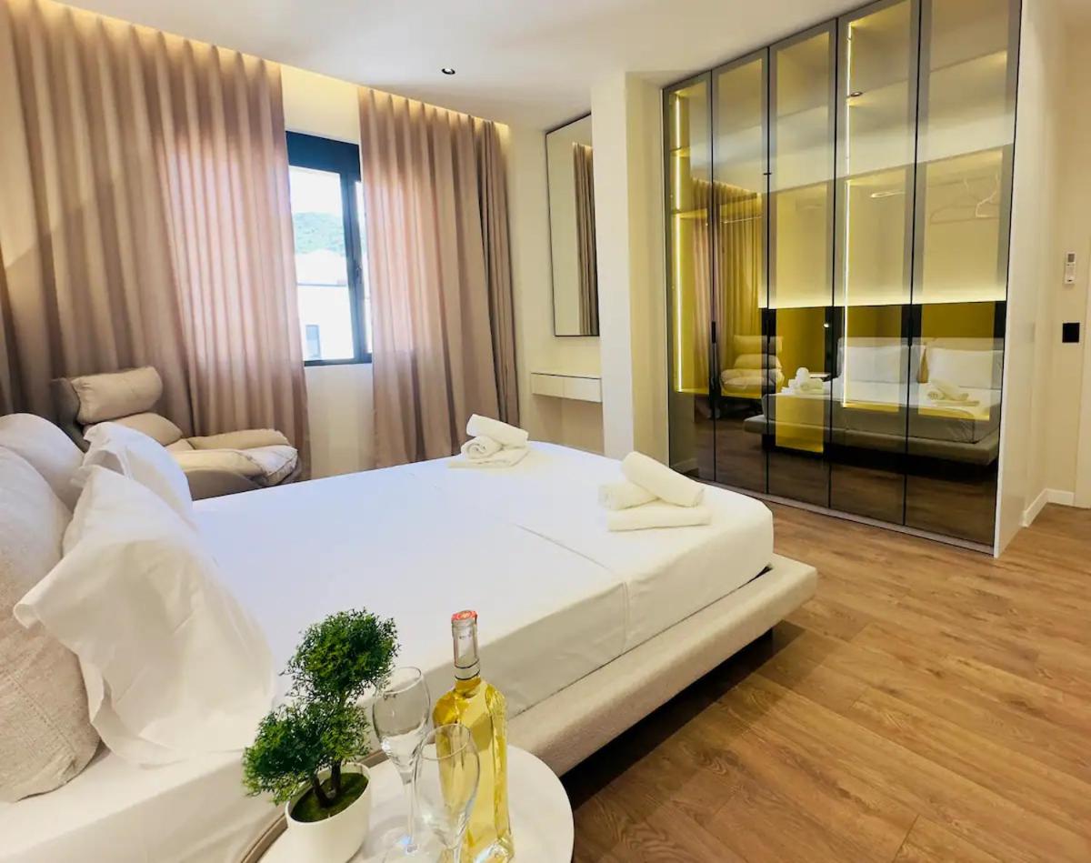 Sea View Luxury Penthouse,3rooms
