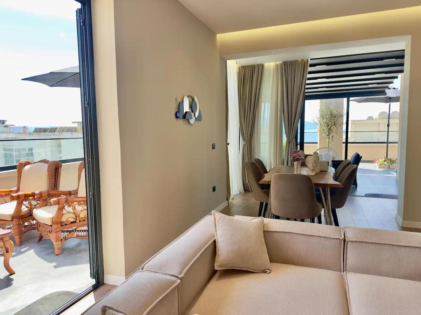 Sea View Luxury Penthouse,3rooms