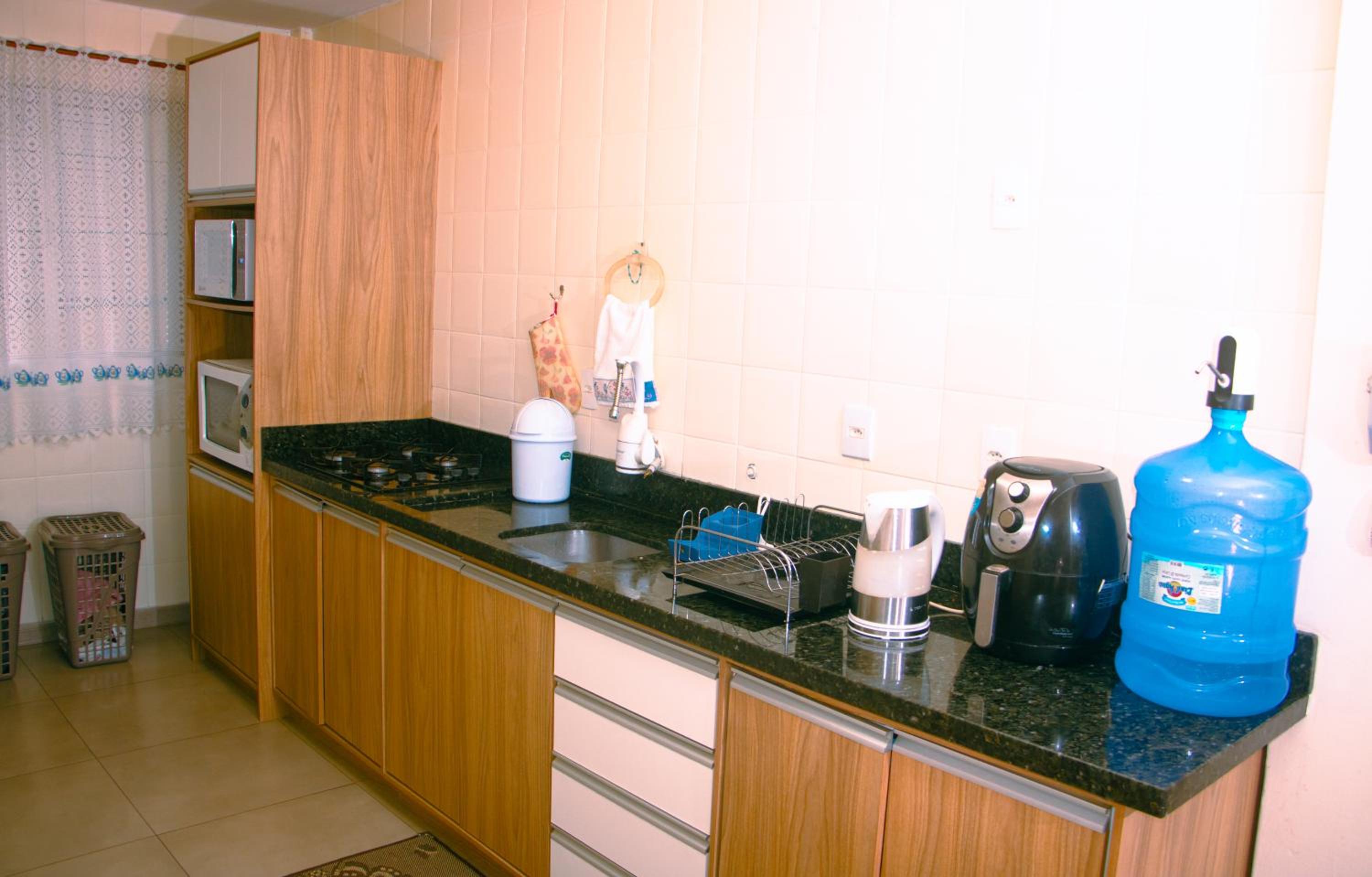 Apartamento 6 pessoas - próximo ao mar - Wi-fi - Netflix - 1TVs Smart