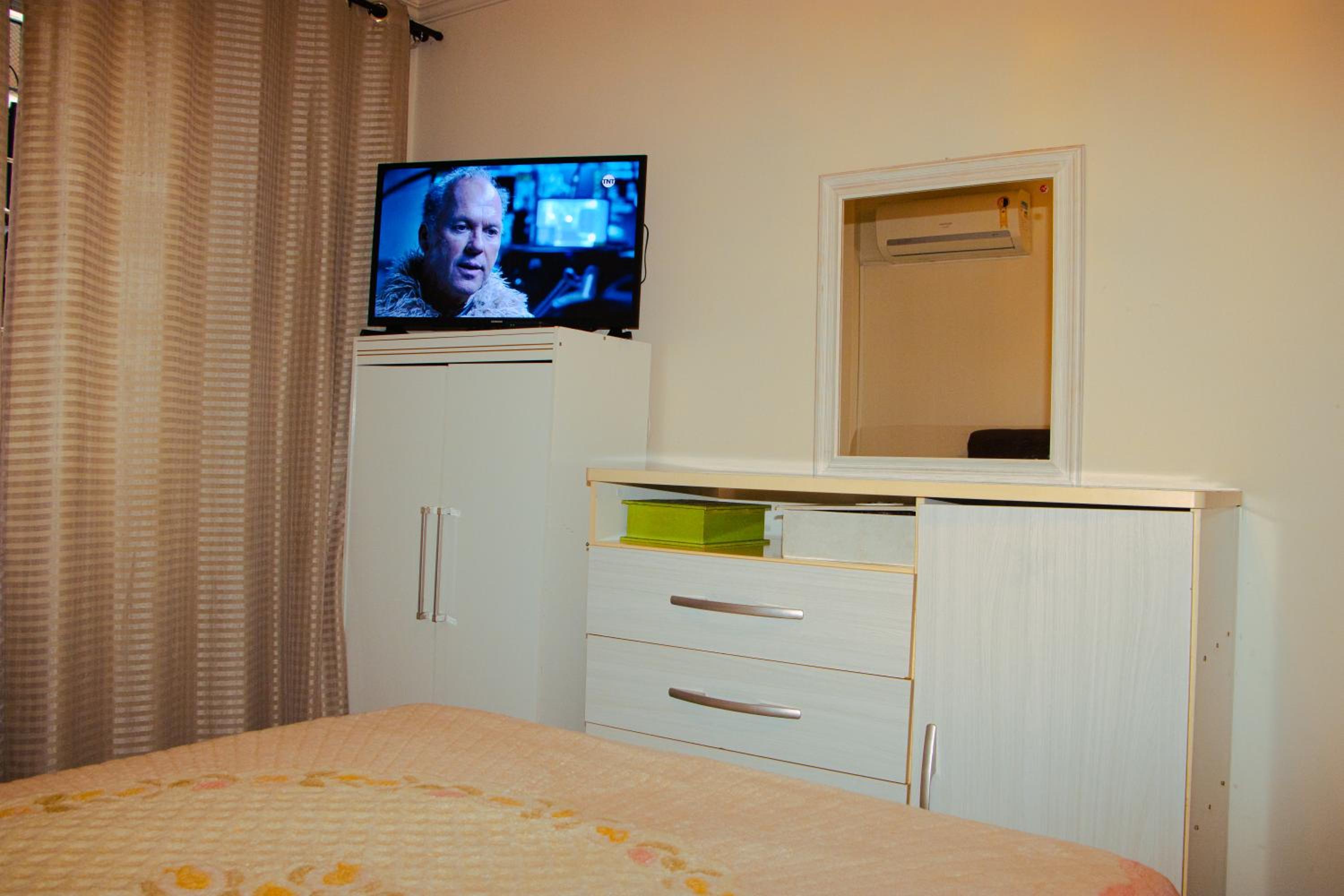 Apartamento 6 pessoas - próximo ao mar - Wi-fi - Netflix - 1TVs Smart