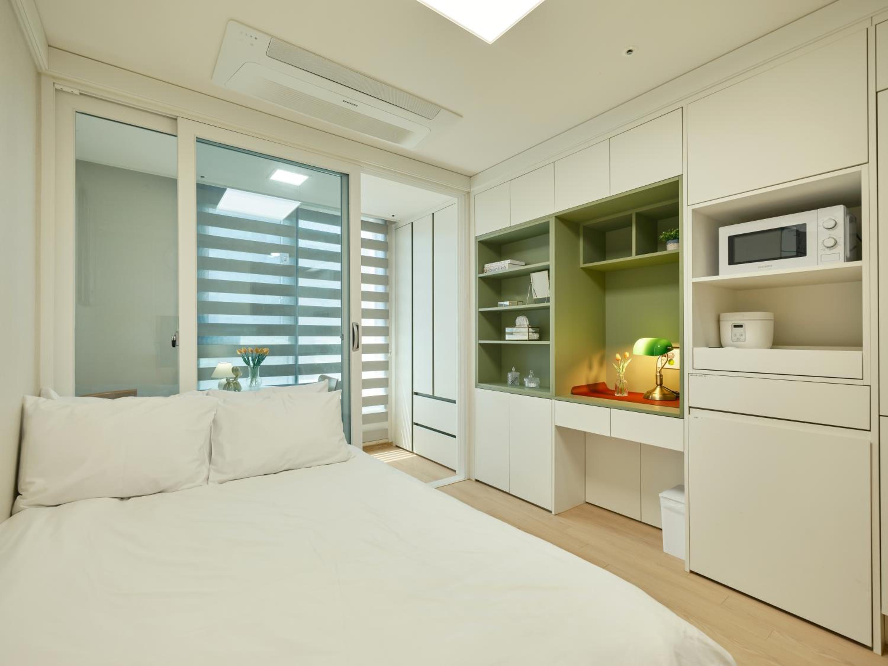 hotel room