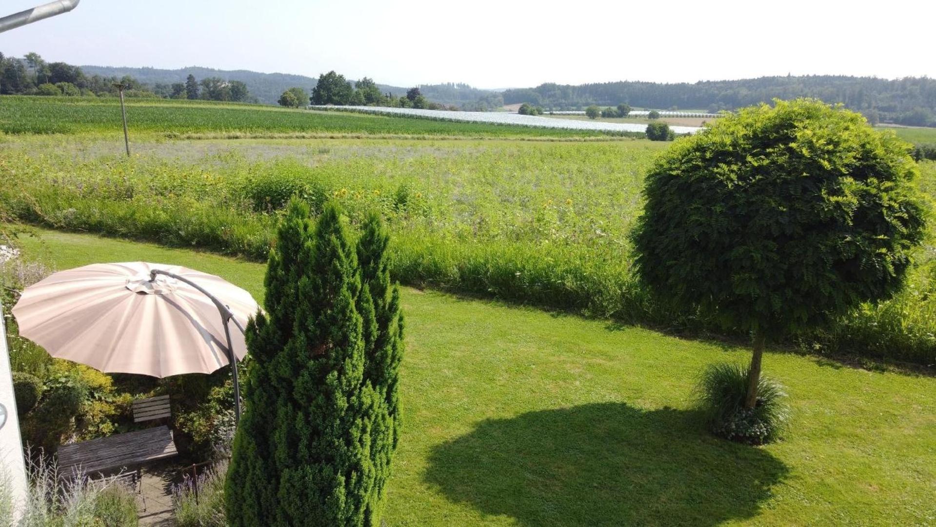 Appartement In Beuren Mit Terrasse Und Grill