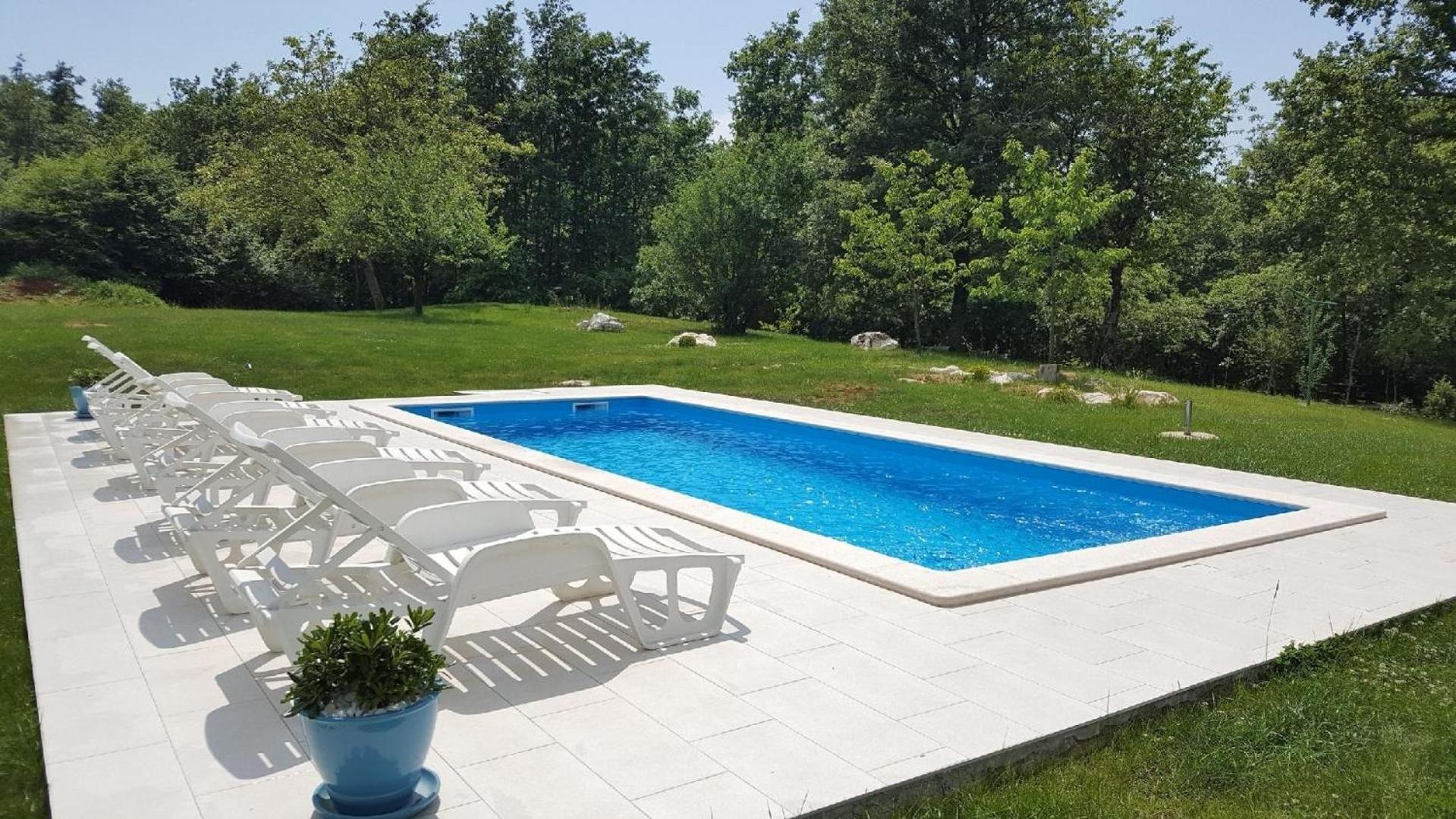 Ferienhaus in Jakačići mit Großem Garten view 2