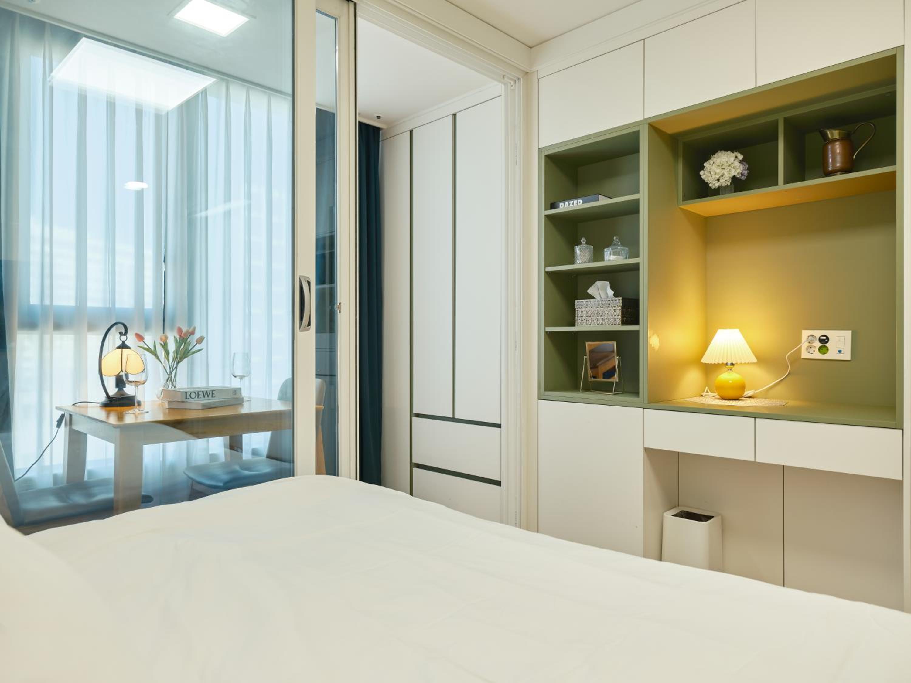 hotel room
