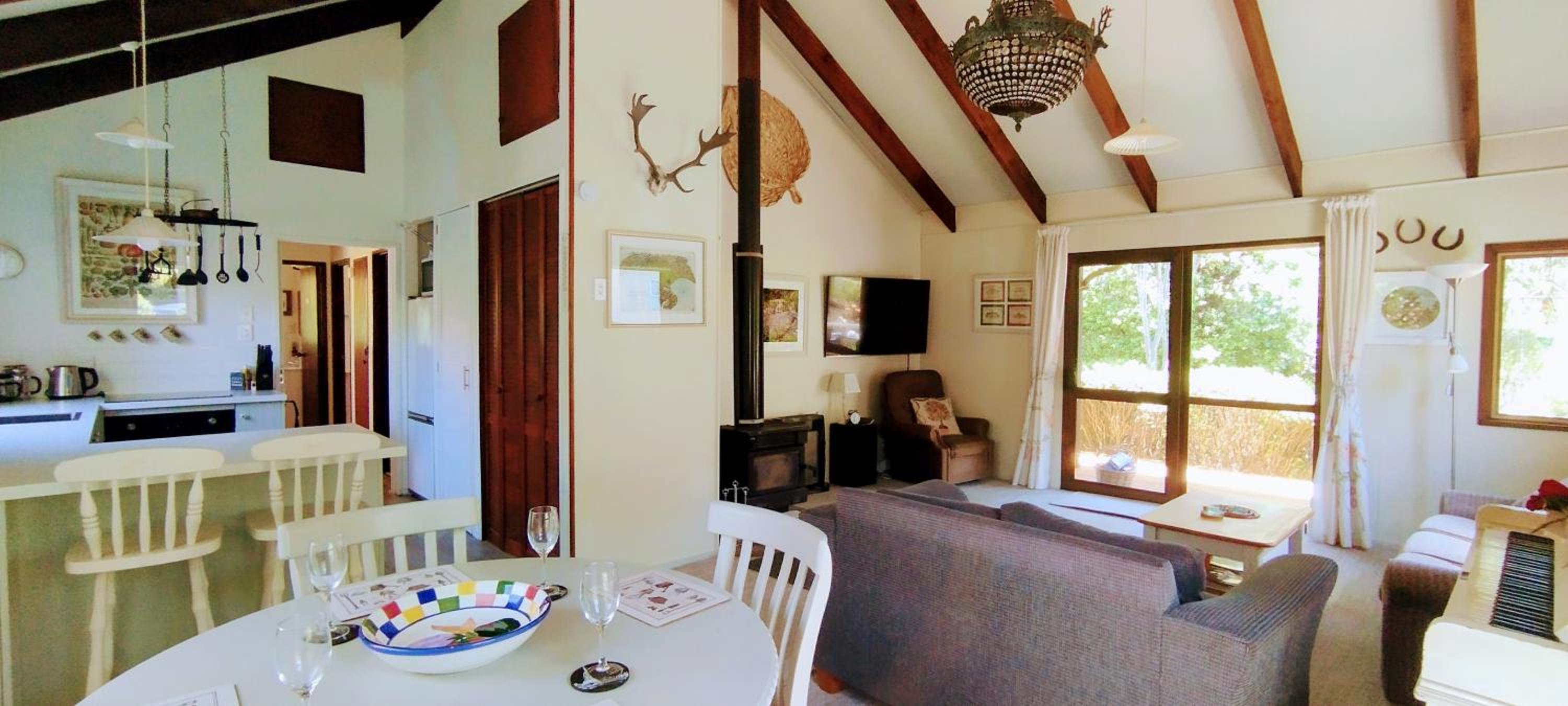La Vie En Rose Cottage