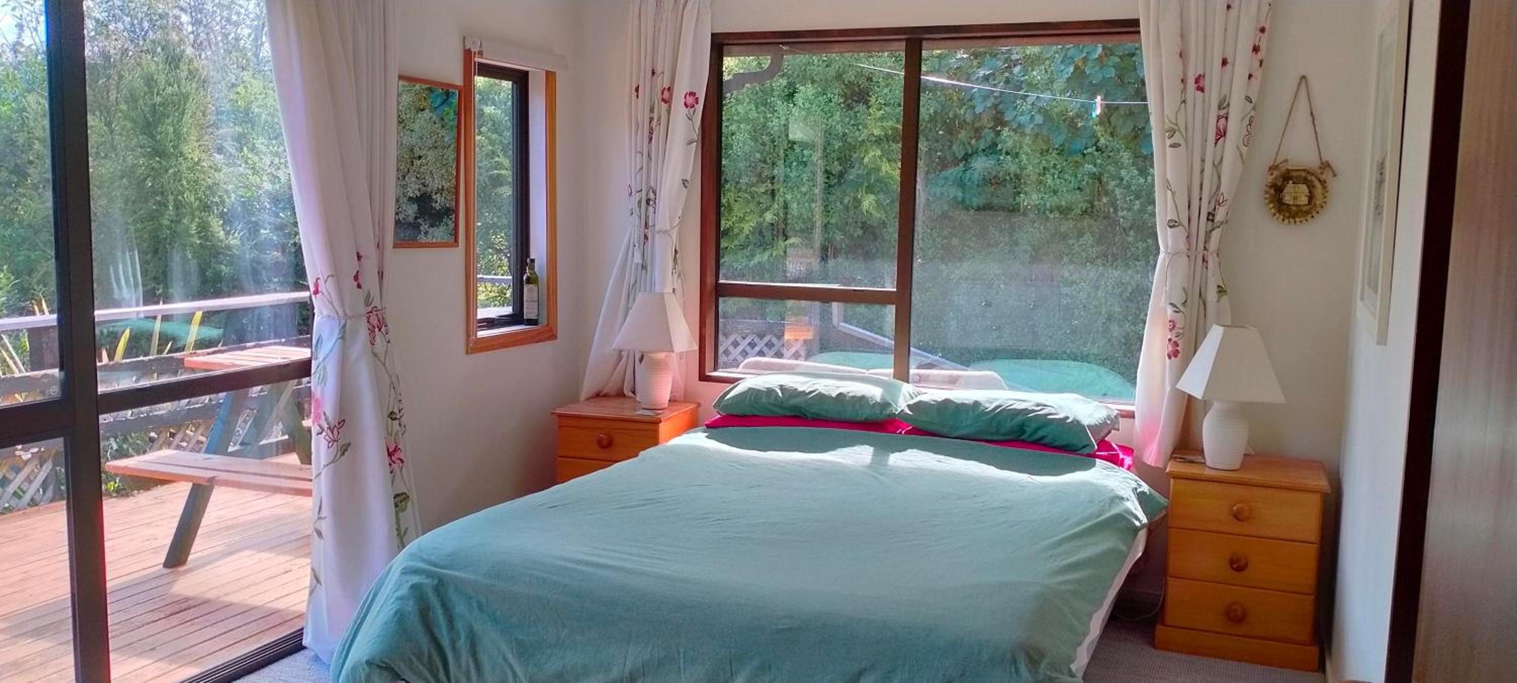 La Vie En Rose Cottage