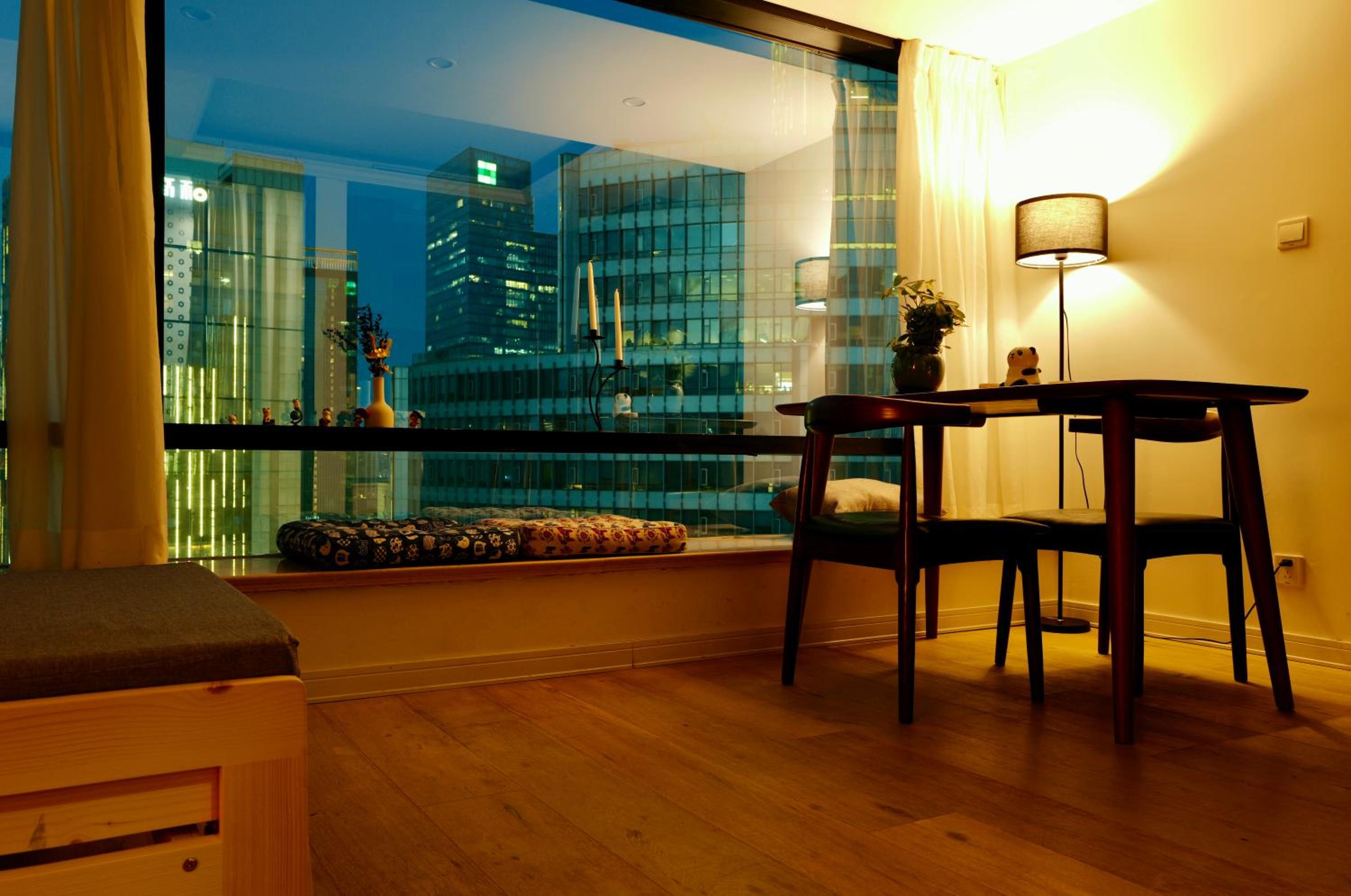 J'an golden room