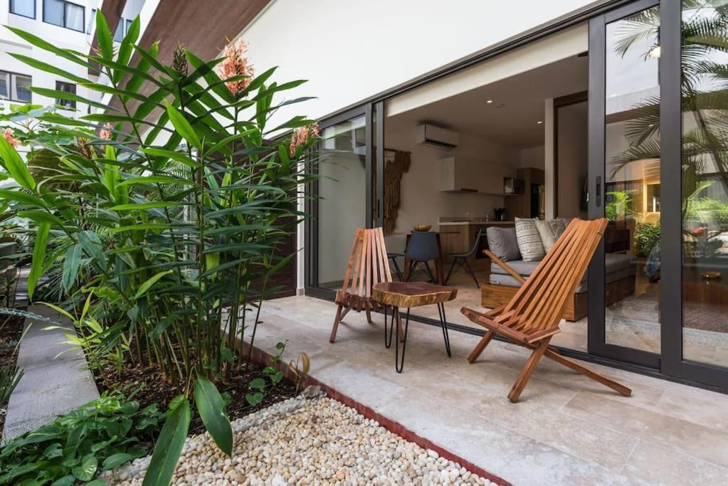 1BR Apt in top Location, IPANA, 3 rooftop pools view 4