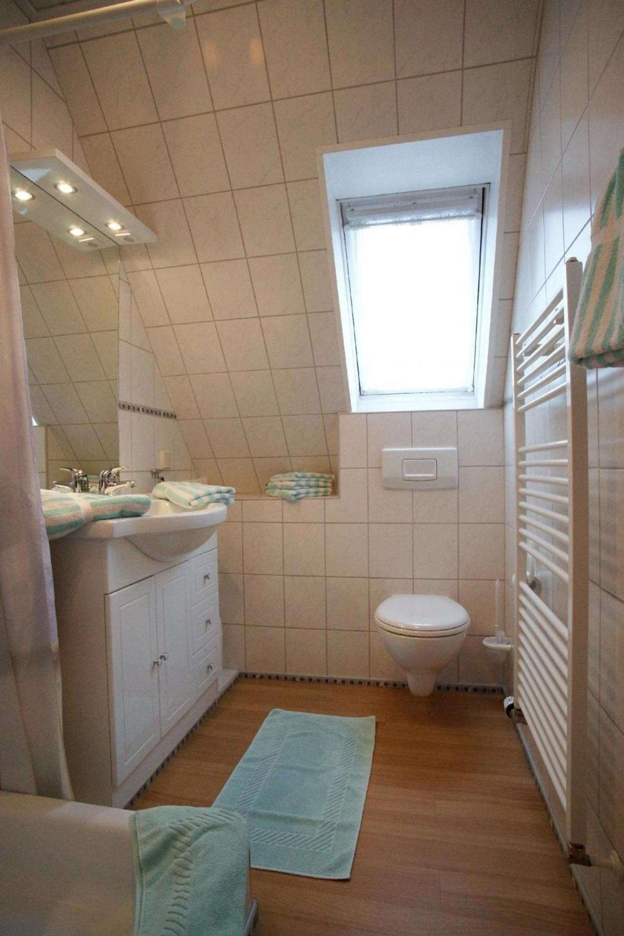 Wohnung In Neue Tiefe Mit Terrasse, Garten Und Grill