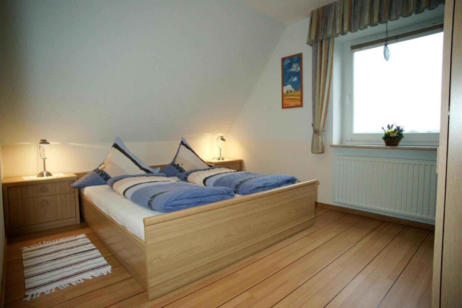 Wohnung In Neue Tiefe Mit Terrasse, Garten Und Grill